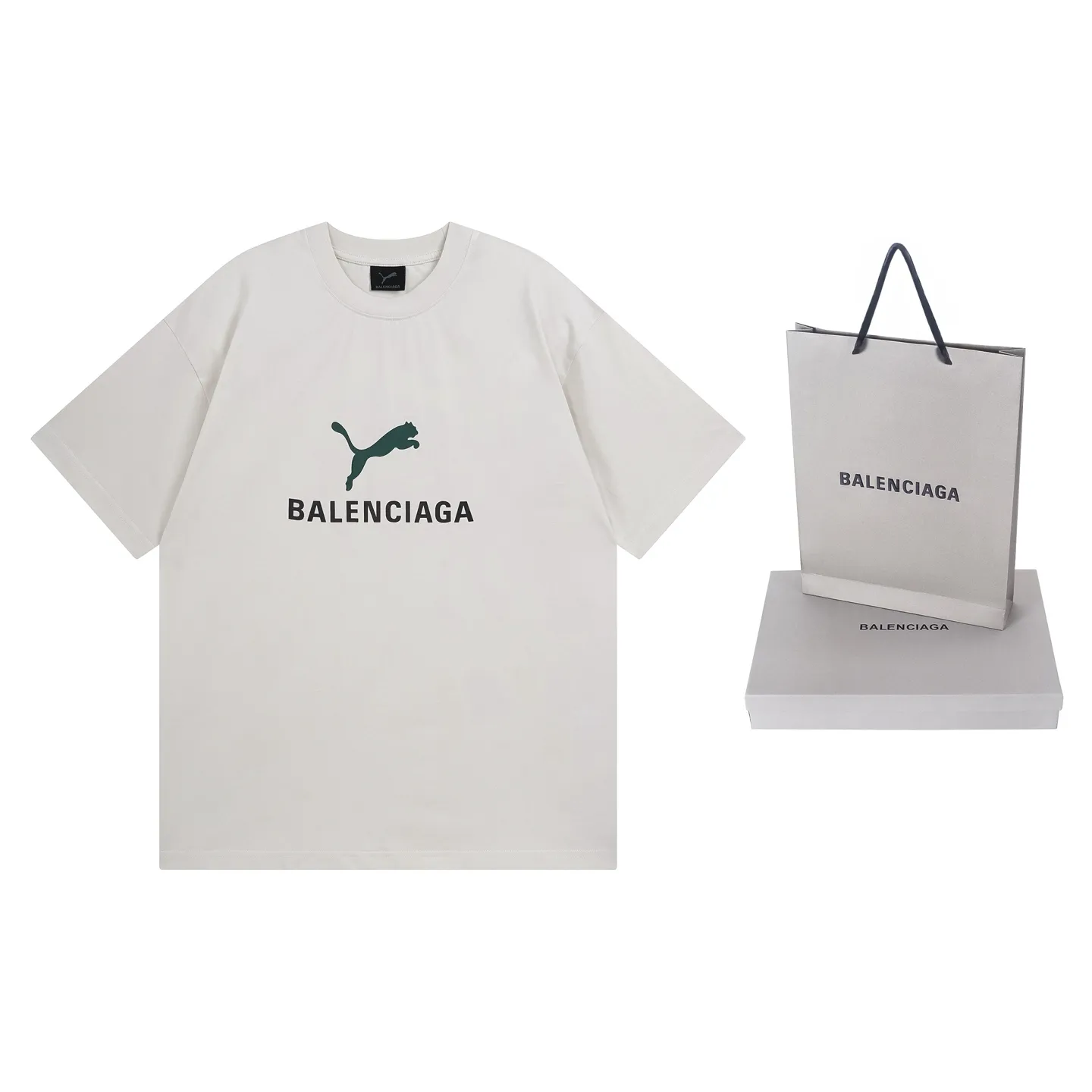 🅿️180 real photos [Top version. Official website quality] BALENCI*GA/26 new model. Paris co-branded puma series front printed washed short-sleeved T-shirt # SS26 latest model. Research and development at the first time, different market currencies. Comparisons welcome. The fabric is made of Paris ZP custom-woven and dyed cotton double yarn. Weighing 260 grams, the cloth surface is clean. The cloth pattern is clear, soft and comfortable. The threads are dyed with no color difference. The printing uses environmentally friendly imported rubber paddles, with clear letters and no burrs. Strong three-dimensional effect. Garment washing water. Jubie market currency. Welcome to compare. The version adopts OS loose shoulder design. Same style for men and women. Code: BL253716 Color: washed black, red, off-white Size: XS S M L