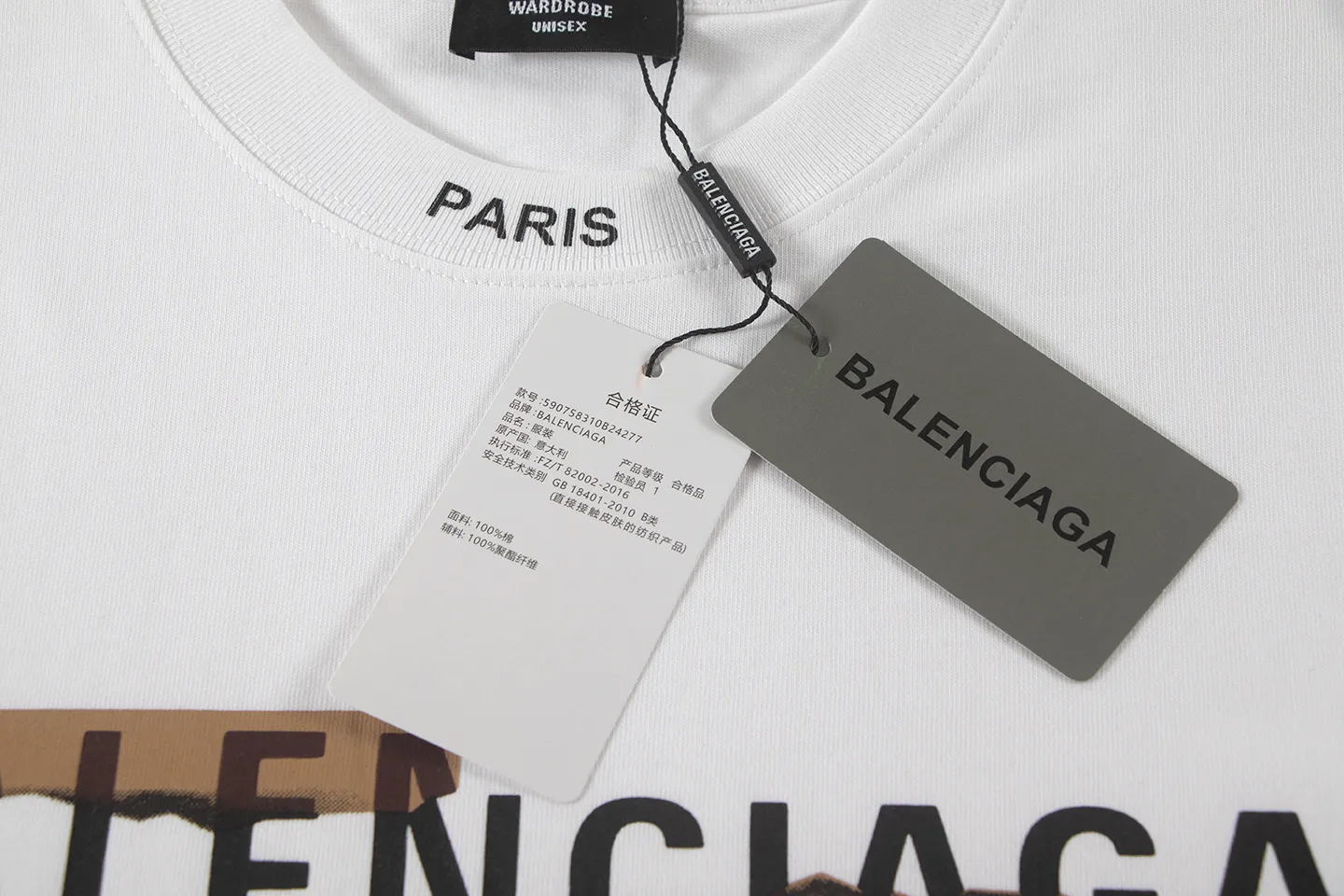 🅿️150 Balenciaga2026 horizontally stacked new T-shirt Material: Made of high version 300g double yarn combed cotton Size: S M L XL Color: black and white Style number: W2807