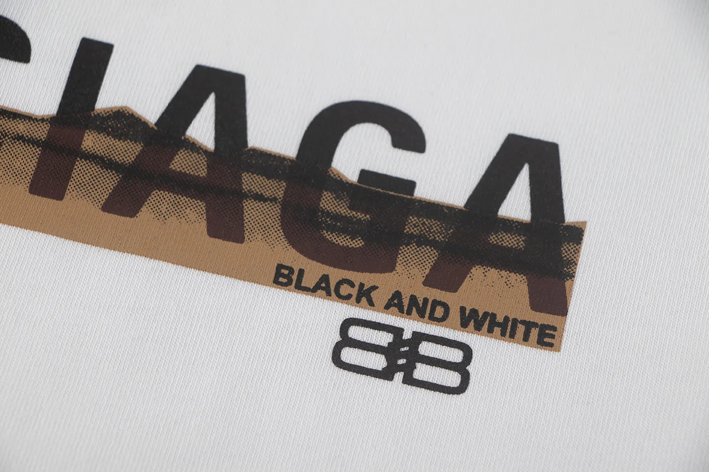 🅿️150 Balenciaga2026 horizontally stacked new T-shirt Material: Made of high version 300g double yarn combed cotton Size: S M L XL Color: black and white Style number: W2807