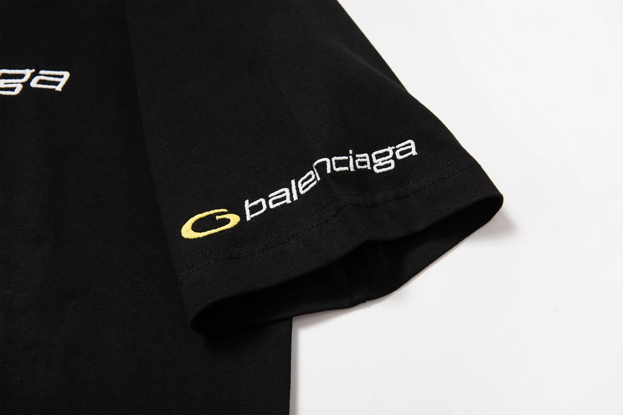 🅿️180 9209# Detailed picture Top version [[BALENCIA*GA] Official website quality Paris new classic letter LOGO embroidered short-sleeved T-shirt OS version Loose dropped shoulders Unisex style Fabric: 260 grams 100% cotton double yarn Craftsmanship: Embroidery on the front and rear panels, left and right sleeves Garment wash Shape solid color Color: Black Mist blue Size: XS S M L