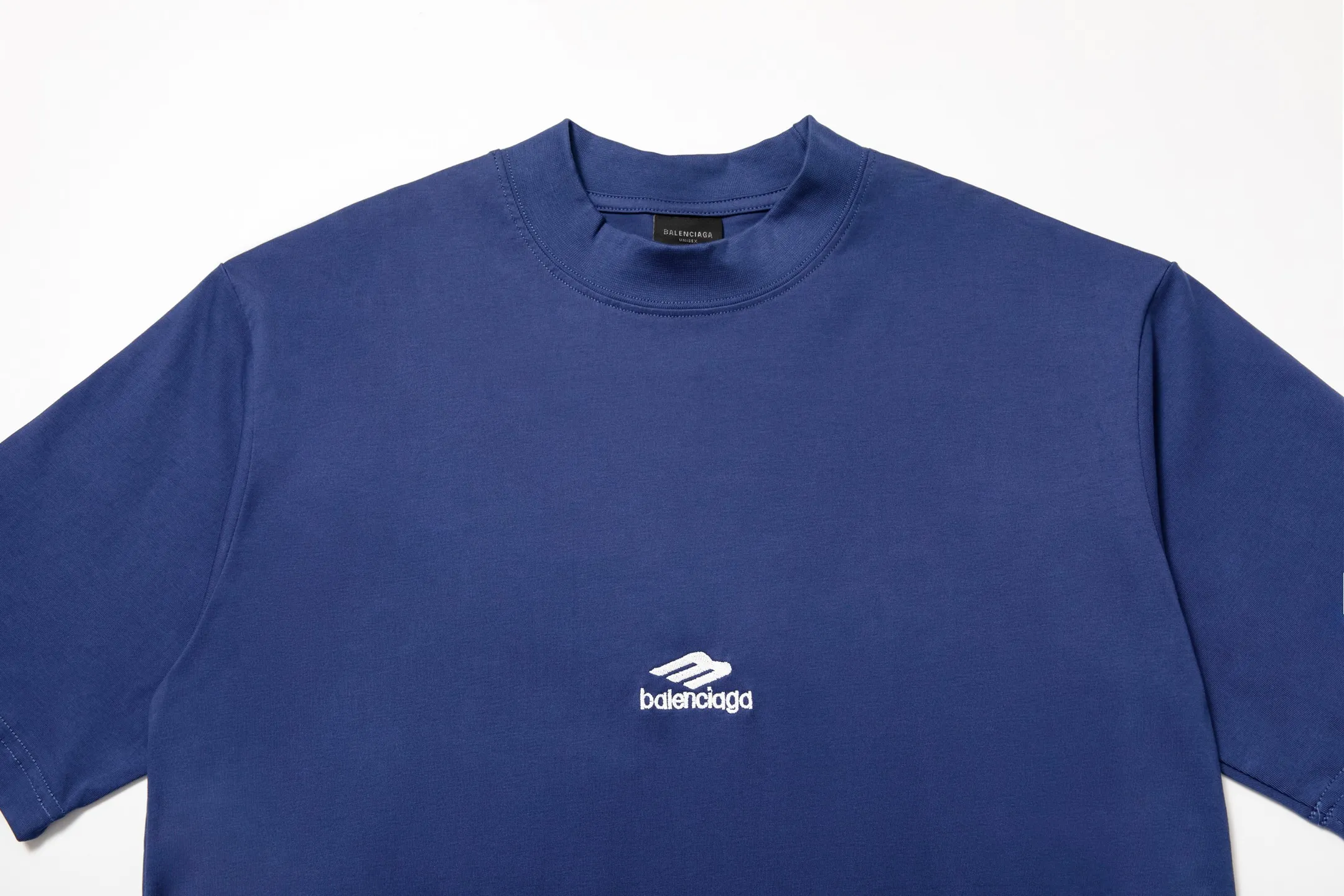 🅿️180 9207# Detailed picture Top version [[BALENCIA*GA] official website quality Paris new ski series 3M size LOGO embroidered short-sleeved T-shirt OS version Loose dropped shoulders Unisex style Fabric: 260g 100% cotton double yarn Technology: Front and back embroidery Garment washing Shape solid Color: Black Blue Yellow Size: XS S M L