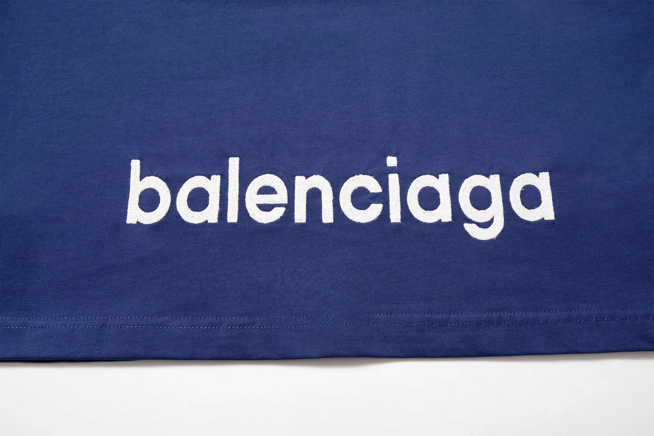 🅿️180 9207# Detailed picture Top version [[BALENCIA*GA] official website quality Paris new ski series 3M size LOGO embroidered short-sleeved T-shirt OS version Loose dropped shoulders Unisex style Fabric: 260g 100% cotton double yarn Technology: Front and back embroidery Garment washing Shape solid Color: Black Blue Yellow Size: XS S M L