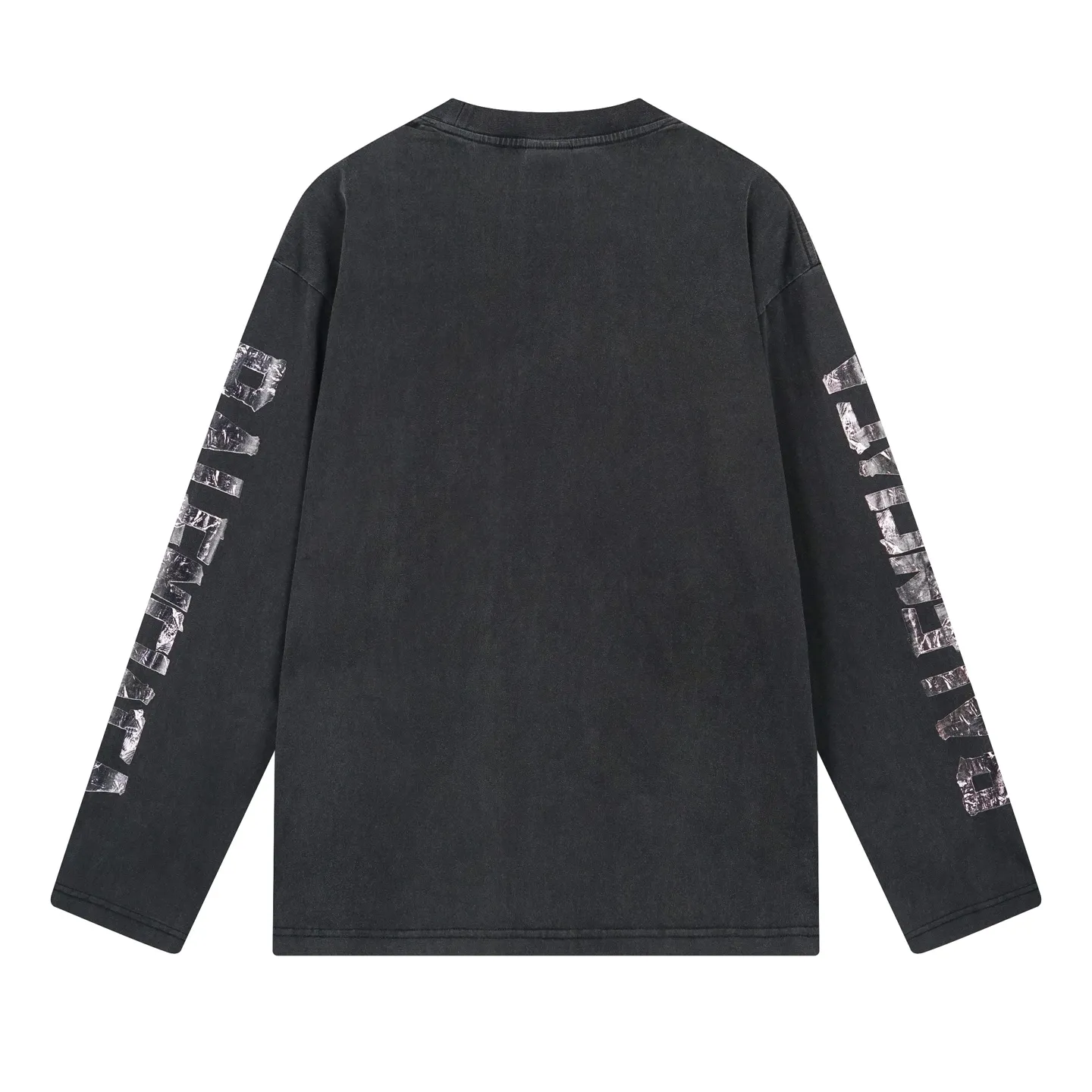 🅿️230 Detailed picture [Top version. Official website quality] BALENCI*GA/Paris.25ss latest model. Masking tape computer direct printing. LOGO embroidery on the chest, ready-to-wear washed and distressed long-sleeved T-shirt. Brick cabinet synchronization. The fabric is made of Paris ZP custom-woven and dyed 100% cotton double yarn compact cotton. The weight is 260 grams, the cloth surface is clean. The cloth pattern is clear, soft and comfortable, and the thread is dyed with no color difference. The classic pattern is printed using computer direct printing. The front chest is embroidered using a computerized embroidery machine. The letters are clear and the effect is three-dimensional. Restored brick cabinets. Ready-made clothes washed and aged. Produced by ultra-heavy craftsmanship, the market currency is very different, welcome to compare. The version adopts OS loose shoulder design. The same style for men and women. Code: BL255093 Color: Washed Black Size: XS S M L