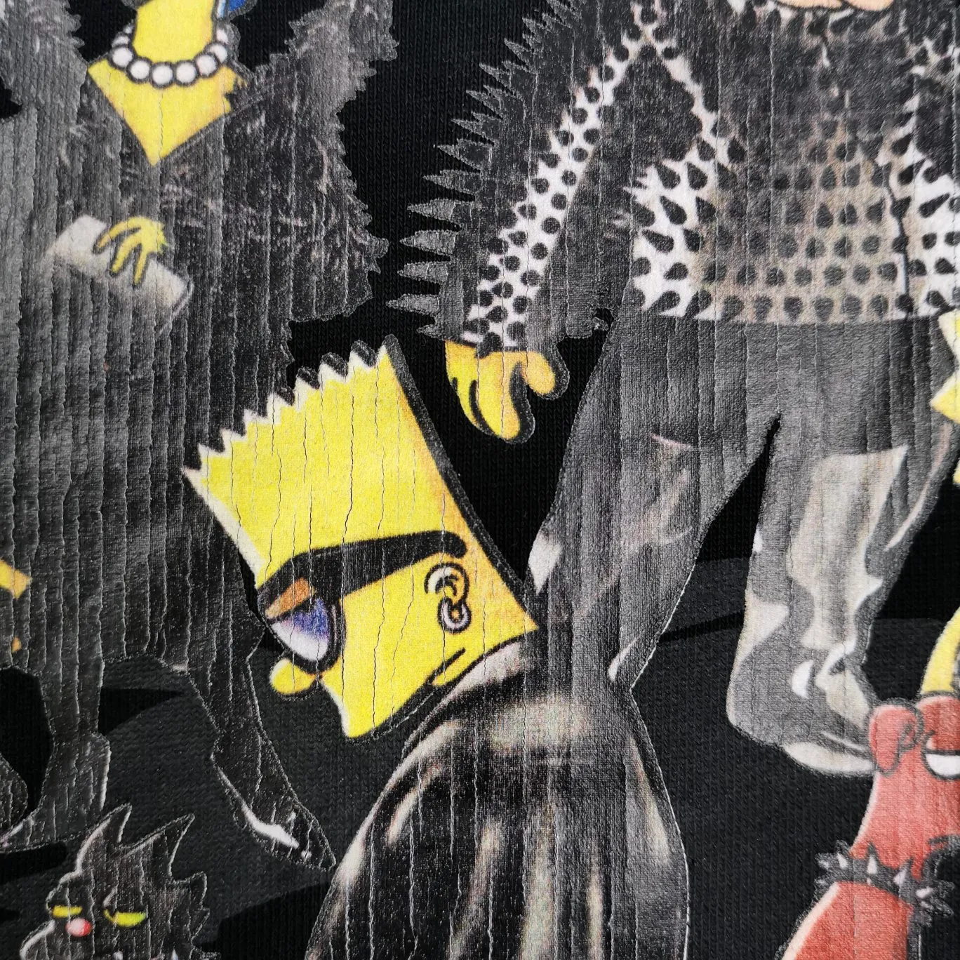 Additional details - Spring and Autumn top-notch proven version of Balenciaga BALENCIAGA The Simpsons cartoon pattern burst pattern pure cotton loose loose hooded sweatshirt for men and women couples. The process uses Kangli printing cracking effect. The front panel printing glue bursting effect uses imported transparent slurry to scrape the bottom to make the printing bursting feel uniform. (PS: If this process is missing, the printing will easily fall off in large areas after cracking.) The embroidery at the hem uses a Tajima embroidery machine imported from Japan, which makes the size and spacing of the letters even, and the hollows of the letters will not be filled. Precise craftsmanship, full of details. The fabric is made of 520g crystal composite fleece cotton, brand new, washed, and labeled. Genuine products are consistent and synchronized, and coded authentic products are consistent and synchronized. Top tested version, accurate and flawless.  Color: White Blue Black Size: XS-L P:520