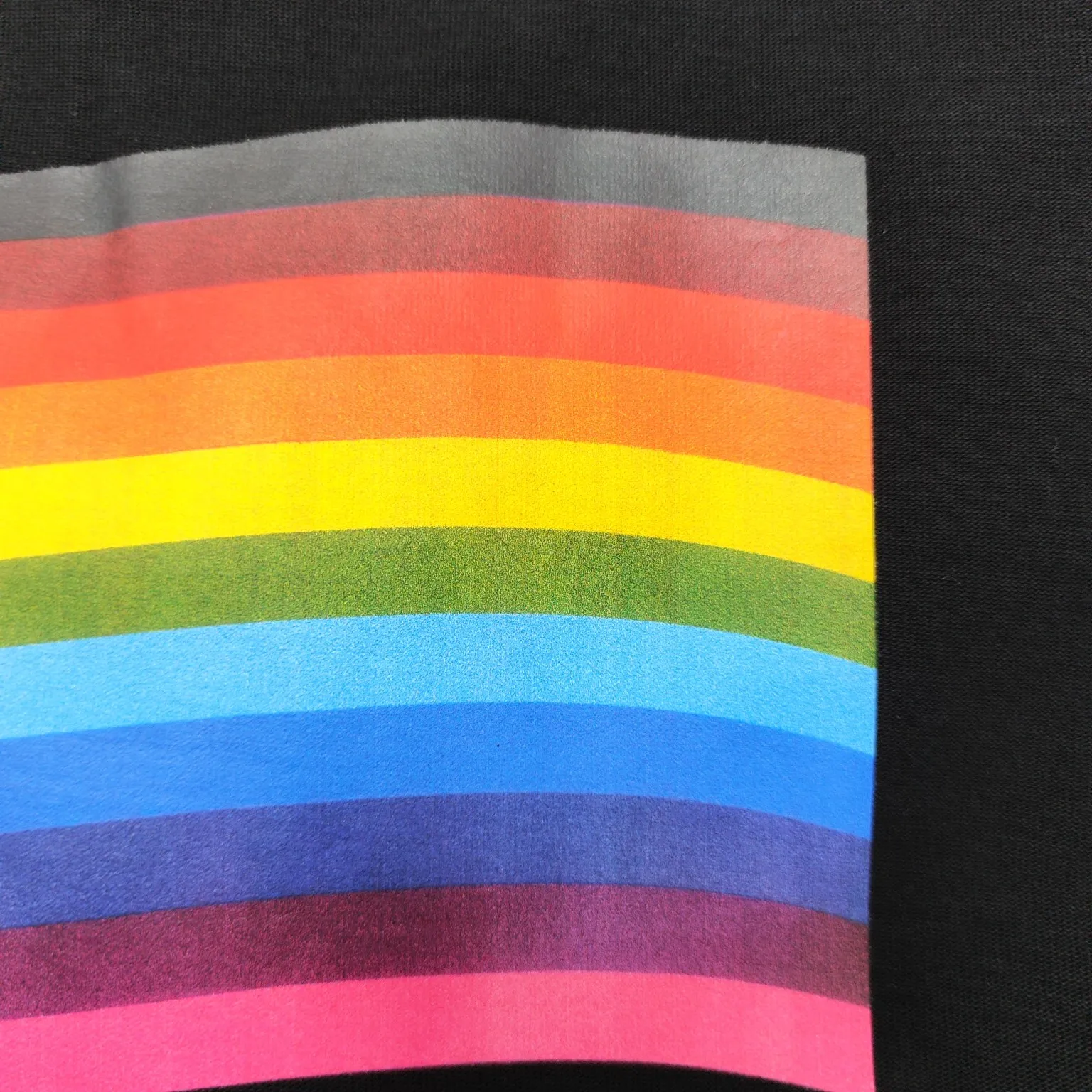 ♻️💯Reference model picture for the upper body❤️【Latest new】Top version - BALENCIAGA - Balenciaga rainbow flag short-sleeved T-shirt. Original development of custom-woven fabric process, washing and water treatment. High-gram weight 300g fabric, full texture, clean cloth, soft and comfortable. Solona thread custom dyeing without color difference It is made of fine cotton plain knitted custom-dyed fabric, and the custom-woven cross brace rib is dyed in the same cylinder to ensure no color difference. It follows the original process and is trimmed narrowly. The front is decorated with a rainbow flag art print. It is made of original color and special glue of the same color. It is hand-screen printed and uses screen printing as a transparent base to solidify the color. It has strong quality stability and the viscosity of the color paste should be adjusted appropriately, which is beneficial to the fabric's uniform sizing and smooth pattern. Through special cutting and sewing techniques, the garment is turned inside out to create a unique visual effect. The inside-out design can highlight the layering of clothing and make the overall shape richer and three-dimensional. Double chain stitching on the back shoulders, customized new collar label os dropped shoulders, loose version, same style for men and women Color: Black Size: XS-L P:270