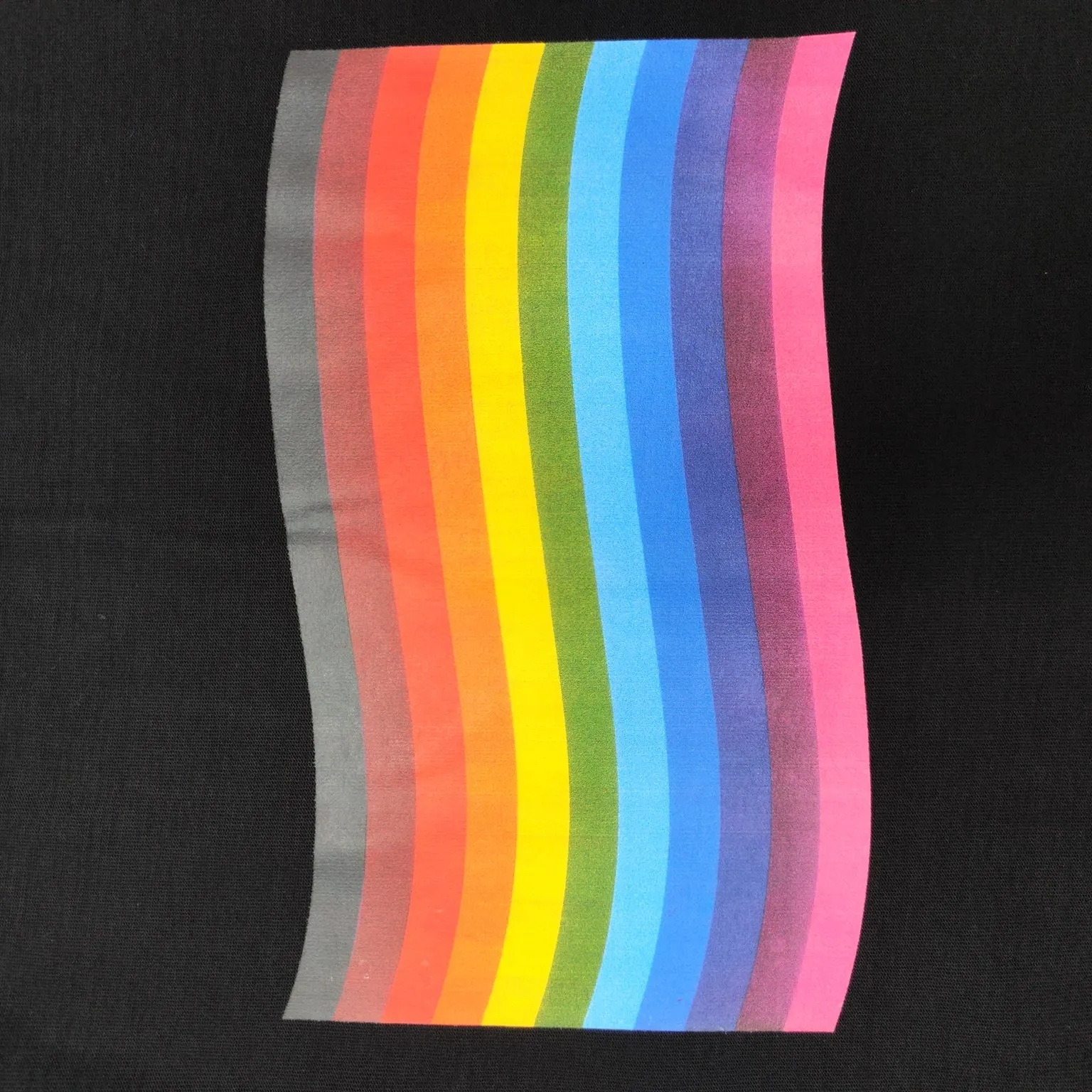 ♻️💯Reference model picture for the upper body❤️【Latest new】Top version - BALENCIAGA - Balenciaga rainbow flag short-sleeved T-shirt. Original development of custom-woven fabric process, washing and water treatment. High-gram weight 300g fabric, full texture, clean cloth, soft and comfortable. Solona thread custom dyeing without color difference It is made of fine cotton plain knitted custom-dyed fabric, and the custom-woven cross brace rib is dyed in the same cylinder to ensure no color difference. It follows the original process and is trimmed narrowly. The front is decorated with a rainbow flag art print. It is made of original color and special glue of the same color. It is hand-screen printed and uses screen printing as a transparent base to solidify the color. It has strong quality stability and the viscosity of the color paste should be adjusted appropriately, which is beneficial to the fabric's uniform sizing and smooth pattern. Through special cutting and sewing techniques, the garment is turned inside out to create a unique visual effect. The inside-out design can highlight the layering of clothing and make the overall shape richer and three-dimensional. Double chain stitching on the back shoulders, customized new collar label os dropped shoulders, loose version, same style for men and women Color: Black Size: XS-L P:270