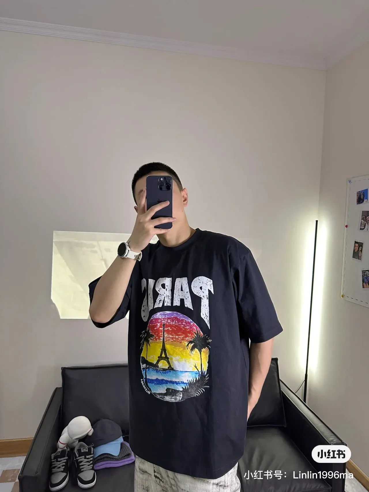 ♻️💯Upper body reference model picture❤️Top tested version 𝐁A𝐋EN𝐂IA𝐆A/Balenciaga Sunset Paris Eiffel Tower T-shirt Fabric: Double yarn 32 counts 240g - counter synchronization #The highest version on the market The original development of custom-woven fabrics is washed and treated. The texture is full of thickness and different from market products. Highly restored #Original mold opening Use imported elliptical machine printing Every print is neatly aligned and has no burrs Hand-printed front and rear platens. Precision mesh production screen. Imported environmentally friendly pulp squeegee. Letters are clearly restored. Letter spacing. The size is consistent with the original version. Highly restored 24ss. Best-selling model on the market. Same style for men and women. Size: xs s m l. Color: white black P: 290