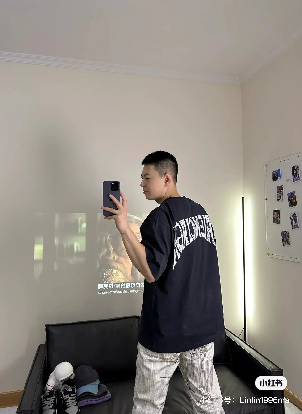 ♻️💯Upper body reference model picture❤️Top tested version 𝐁A𝐋EN𝐂IA𝐆A/Balenciaga Sunset Paris Eiffel Tower T-shirt Fabric: Double yarn 32 counts 240g - counter synchronization #The highest version on the market The original development of custom-woven fabrics is washed and treated. The texture is full of thickness and different from market products. Highly restored #Original mold opening Use imported elliptical machine printing Every print is neatly aligned and has no burrs Hand-printed front and rear platens. Precision mesh production screen. Imported environmentally friendly pulp squeegee. Letters are clearly restored. Letter spacing. The size is consistent with the original version. Highly restored 24ss. Best-selling model on the market. Same style for men and women. Size: xs s m l. Color: white black P: 290