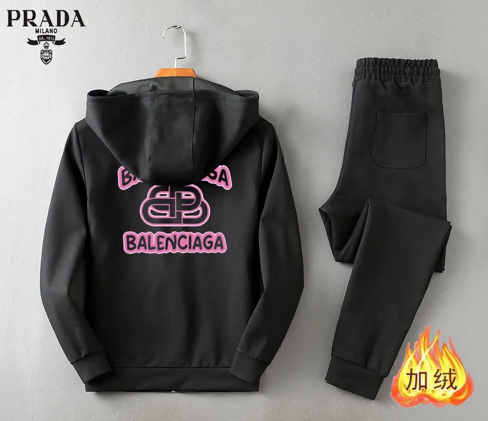 🅿️460 brand [BALENCIAGA] (velvet and thickened) 2025 autumn and winter new products, celebrities’ favorite fashion-flavored casual suits, clean and neat tailoring, full of urban style. Made of high-quality customized fabrics, the lining has excellent thermal insulation effect, feels soft and dry, and the upper body effect is crisp and stylish. The three-dimensional cutting process and the pattern are all of high standards, and the silhouette version has the right benefits! It is not tight at all, and you feel good when you put it on. So many top-quality raw materials create high-end products with unparalleled value. It is the first choice for high-end fashion people. (Size: M-4XL can wear up to 200 pounds)
