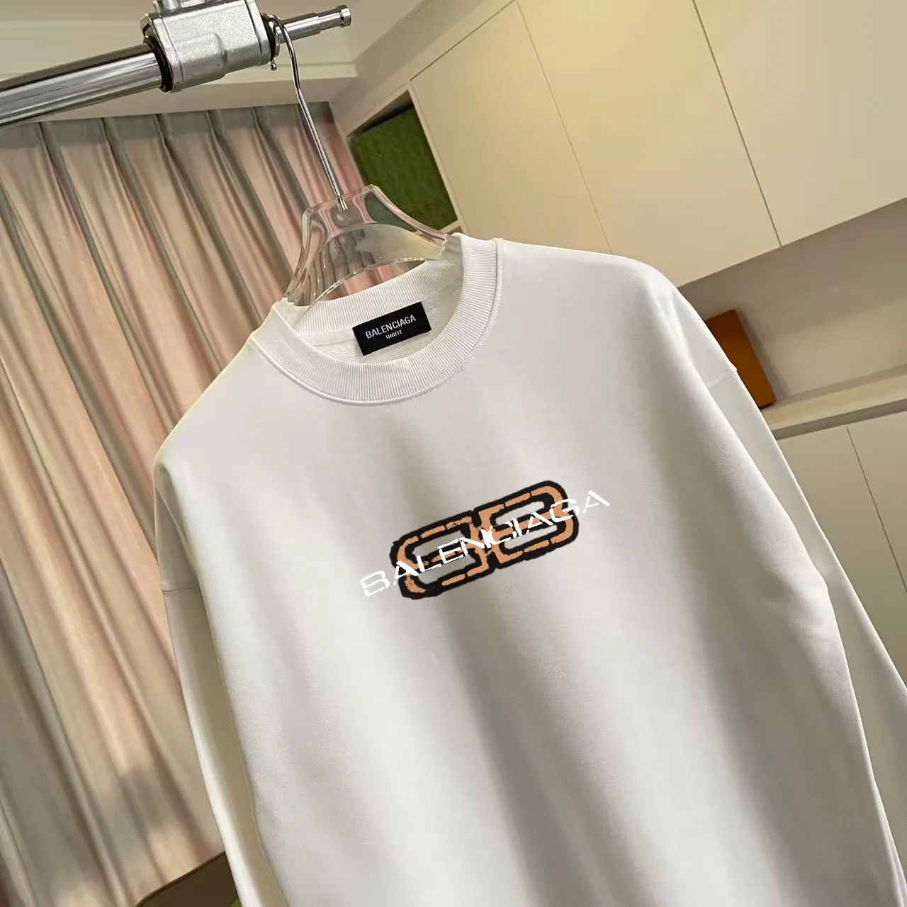 🅿️230 BALENCI*GA Paris 2025 Autumn and Winter New Style Personalized Letter Logo Print Customized Pure Cotton Fabric 400g Round Neck Sweater Same Style for Men and Women Size: S M L XL XXL Five Codes Color: Black White