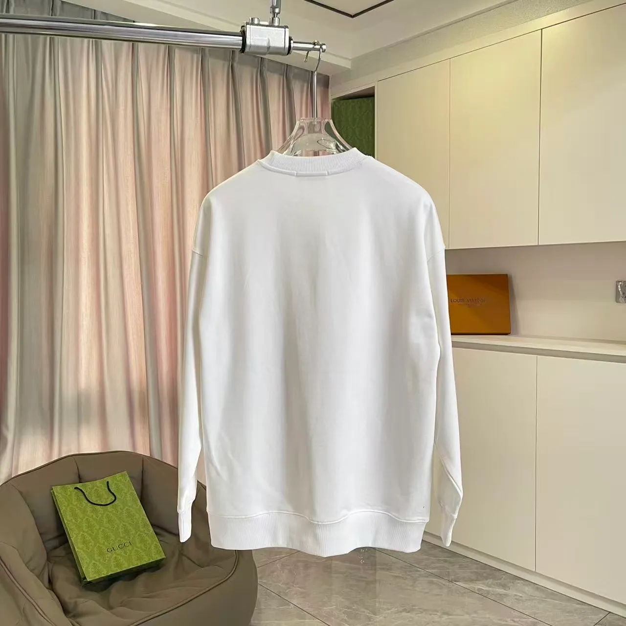 🅿️230 BALENCI*GA Paris 2025 Autumn and Winter New Style Personalized Letter Logo Print Customized Pure Cotton Fabric 400g Round Neck Sweater Same Style for Men and Women Size: S M L XL XXL Five Codes Color: Black White