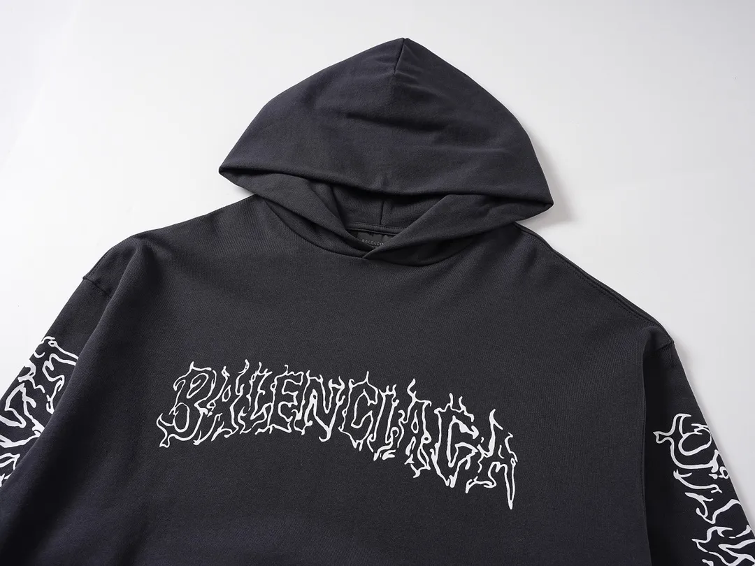 🅿️320 real shots [Top version. Official website quality] BALENCI*GA/Paris. 2024 new style Sanskrit LOGO fuzzy direct-printed hooded sweatshirt on the chest, synchronized with brick cabinets. Developed genuine products in the first time, enjoy printing and comparison! The fabric is made of Paris ZP custom-woven and dyed cotton sweatshirt. Weighing 460 grams, the cloth surface is clean. The cloth pattern is clear, soft and comfortable. The threads are dyed with no color difference. The classic LOGO is printed using environmentally friendly imported materials, with clear pattern letters and a three-dimensional effect. Restore brick cabinets, different market currency, welcome to compare, the version adopts OS loose shoulder version. Same style for men and women Code: BL238921 Color: gray blue Size: XS S M L