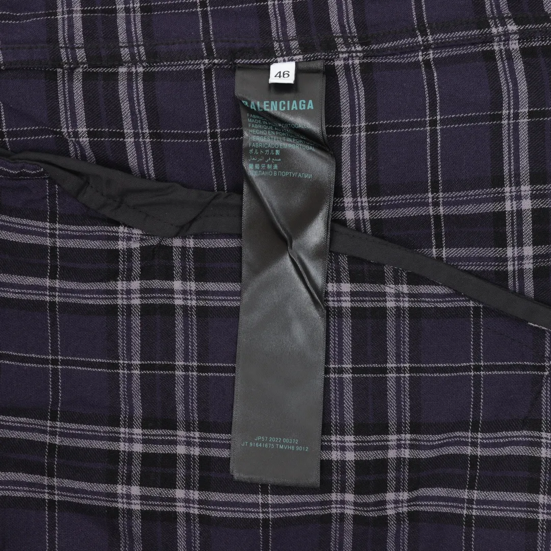 🅿️580 Balenciaga/Balenciaga BLCG 25FW blue plaid appliqué suit jacket Light luxury A must-have item for daily commuting for men and women Correct version Welcome to compare Detailed features · Custom-developed plaid flannel fabric · OS silhouette design · Infrared laser alignment cutting process All alignment · Side diagonal pockets Hooded design · Customized molded hardware zippers Double puller design · Tajima high-speed embroidery machine 200,000 appliqués · Washing process to enhance the feel · Diagonal pockets on the side of trousers · Pockets decorated with embroidery · Original main mark washed tag packaging Color: Picture color Size: 46-52