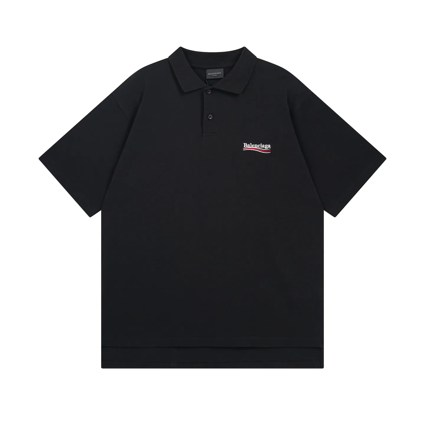 🅿️220 real photos [Top version. Official website quality] BALENCI*GA/Paris #2025 new front and back wave embroidered POLO shirt, front and back slit design, full of design, welcome to compare. The fabric is made of Paris ZP custom-woven and dyed cotton pique, weight 260 grams, clean cloth surface, clear cloth pattern, soft and comfortable. The threads are woven and dyed with no color difference. The embroidered LOGO is embroidered using imported Tajima embroidery machine. The effect is three-dimensional. Restore the brick cabinet, adopt OS loose shoulder style. Same style for men and women. Code: BL252207 Color: black, white Size: XS S M L