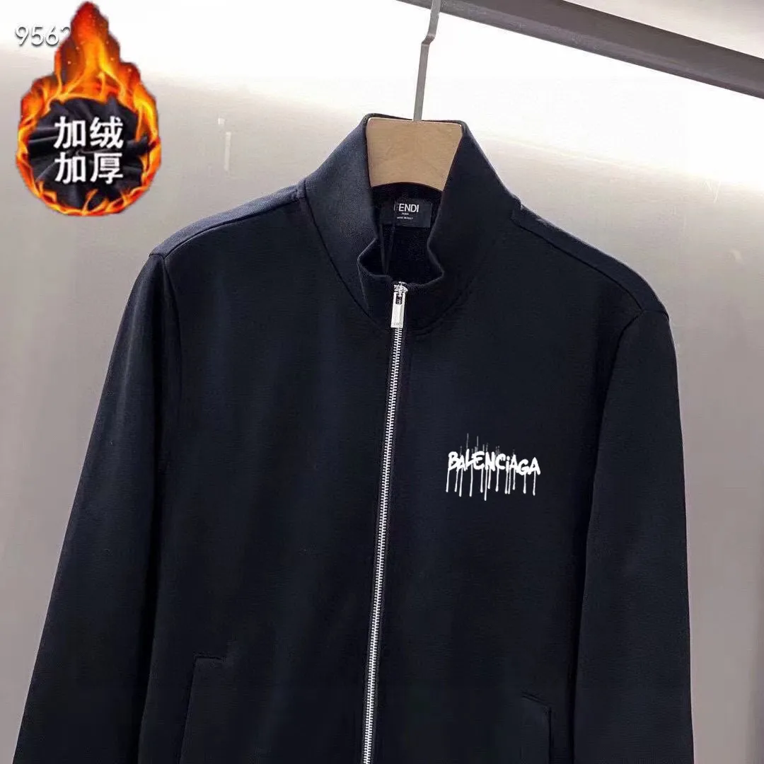 🅿️460 brand [BALENCIAGA] (velvet and thickened) 2025 autumn and winter new products, celebrities’ favorite fashion-flavored casual suits, clean and neat tailoring, full of urban style. Made of high-quality custom-made fabrics, the lining has excellent thermal insulation effect, feels soft and dry, and the upper body effect is crisp and stylish. The three-dimensional cutting process and the pattern are all of high standards, and the silhouette version has the right benefits! It is not tight at all, and you feel good when you put it on. So many top-quality raw materials create high-end products with unparalleled value. It is the first choice for high-end fashion people. (Size: M-4XL can wear up to 200 pounds)