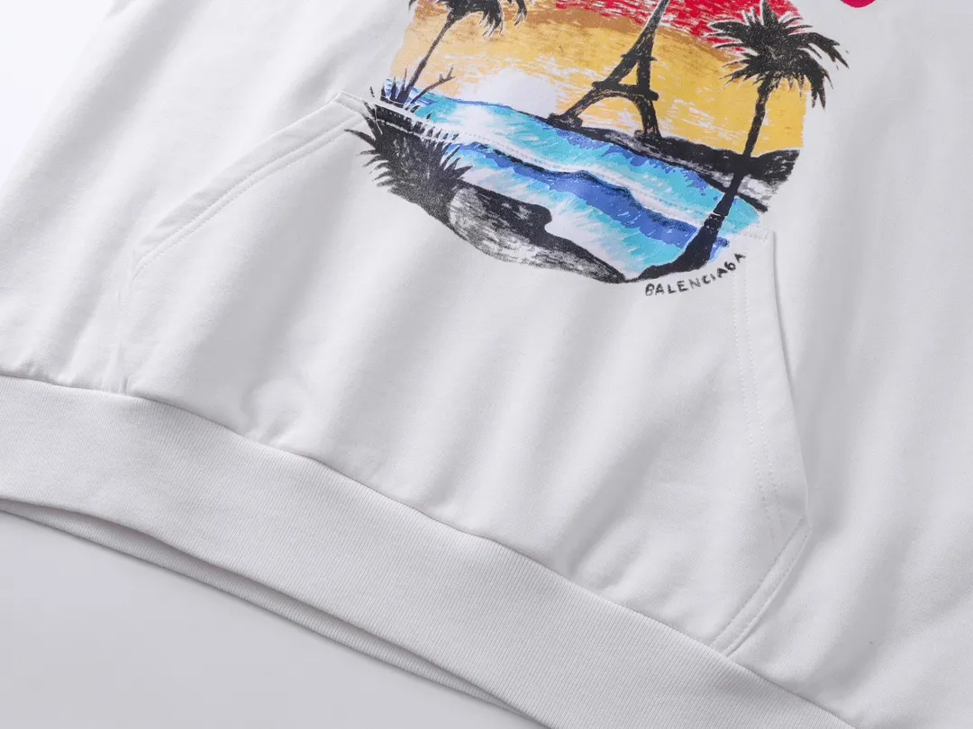 🅿️320 real photos [Top version. Official website quality] BALENCI*GA/Paris. Hawaiian sunset coconut palm tower LOGO pattern direct-printed hooded sweatshirt. Brick cabinet synchronization. The fabric is made of Paris ZP custom-woven and dyed cotton sweatshirt. The weight is 460 grams. The cloth surface is clean. The cloth pattern is clear, soft and comfortable. The threads are dyed with no color difference. The classic pattern printing uses imported machine direct printing. The effect is three-dimensional and restores the brick cabinet. Different market currencies, welcome to compare. The version adopts OS loose shoulder design. Same style for men and women. Code: BL238920 Color: black, white Size: XS S M L