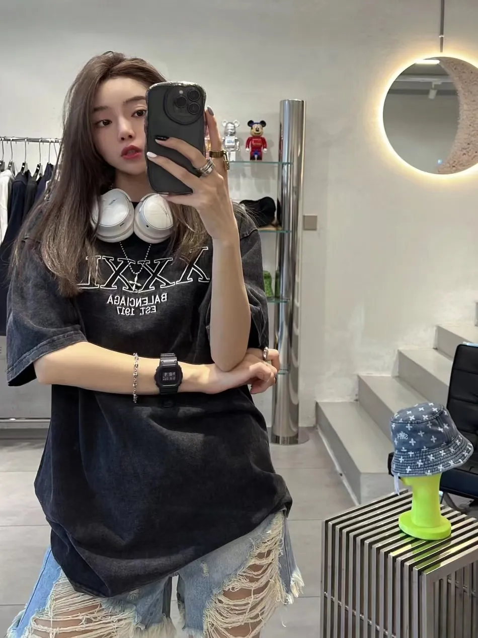 ♻️💯Upper body reference model picture❤️Top tested version BALENCIAGA new XXXL letter embroidery milk white latest style bottoming short-sleeved T-shirt [new ceiling level] - 2023 new version shipped! Feel free to compare top quality products!  -Using imported Tajima 10w needle machine embroidery, high-density embroidery letter wrapping technology, full details and no tails, clear letters without connections‼ ️ - BLCG's latest fashion series, Jay Chou's same upper body, new models are released every year, milk white color is new this year, I didn't hesitate to buy it as soon as I saw it, the upper body is whiter, I love this color so much!  -Full set of 1:1 customized accessories + Sydney paper with logo + new version of handbags at the counter + three labels for large products + original hangtag -The webbing on the back collar extends to the shoulders for reinforcement, and the stitches are downturned at the joints. Imported elliptical machine with imported glue technology. Overall printing without teeth. 32s280g double yarn combed cotton fabric, weighing up to 400 grams after washing!  Color: Washed Black Apricot Size: XS-L P:310
