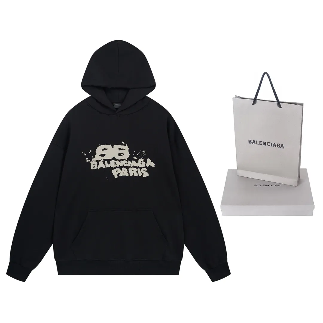 🅿️300 Detailed picture [Top version. Official website quality] BALENCI*GA/Paris BALENCI*GA#BB hand-painted graffiti long-sleeved hooded sweatshirt. 2023 autumn and winter new products. Brick cabinet synchronization. The fabric is made of Paris ZP custom-woven and dyed cotton double-yarn David sweatshirt. The weight is 450 grams, the cloth surface is clean. The cloth pattern is clear. Soft and comfortable. Good color fastness. Not easy to change color. The threads are woven and dyed with no color difference. The printing uses a round machine hand-painted effect. No burrs. The color follows the original board. The whole piece of clothing is hand-made and worn. The brick cabinet is restored. The version adopts the OS loose shoulder style. Same style for men and women. Coding: BL238018 Color: black, white, gray blue, pink Size: XS S M L