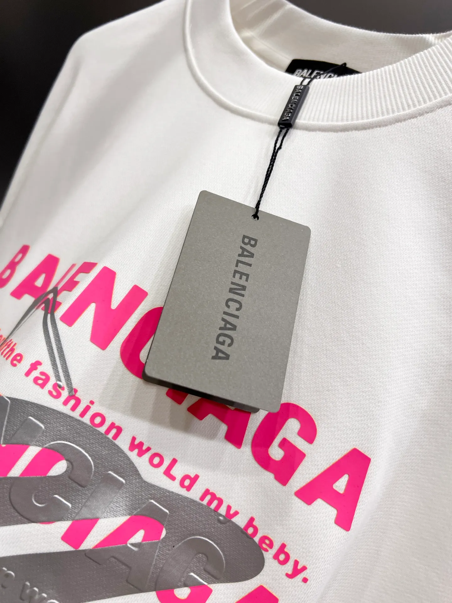 🅿️260 BAL Balenciaga 2025 Autumn and Winter New Style Round Neck Long Sleeve Sweater Classic Letter Foam Printing + Hot Silvering Process Uniform Loose Version for Men and Women S M L XL XXL Five Codes Color: Black White