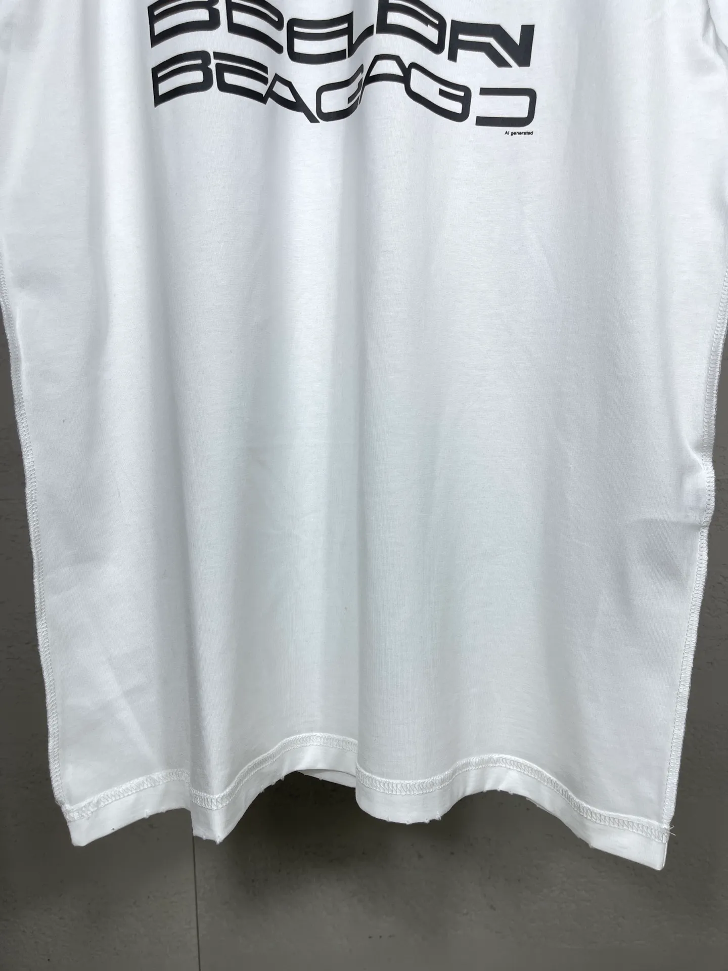 🅿️194 Real photos [Top version. Official website quality] BALENCI*GA/Paris AI GENERATED series new T-shirt #2024 new style. The reverse stitching design is full of sense. The front, back, left and right sleeves are printed with the new LOGO. The ready-made clothes are washed and worn. Notice! ️The original version of this style is made with reverse stitching. It is worn, washed and distressed. This is the normal practice in the Jubie market. The black and gray cuff prints are different. #2024 Spring and Summer Brick Cabinet Synchronization Welcome to compare. The fabric is made of Paris ZP custom-woven and dyed cotton double yarn, with a weight of 260 grams. The cloth surface is clean. The cloth pattern is clear, soft and comfortable. The threads are dyed with no color difference. The classic letter LOGO is printed with imported environmentally friendly glue. The letters are clear and the effect is three-dimensional. Restore the brick cabinet, adopt OS loose shoulder style. Same style for men and women. Code: BL223335 Color: black, light gray, white. Size: XS to L