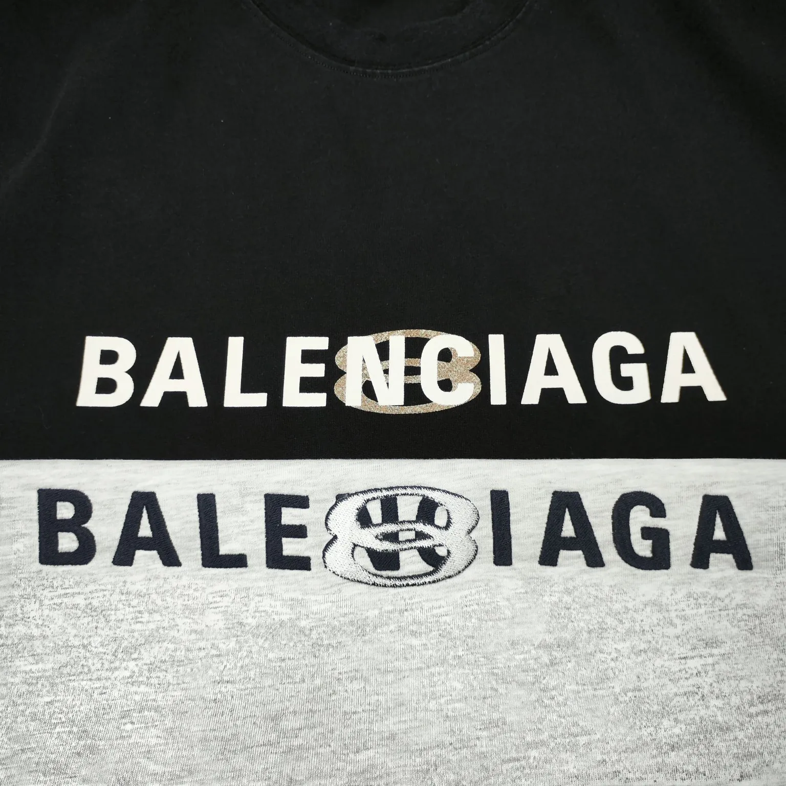 The top approved version BALENCIAGA/Balenciaga 2024 SS mirrored double-loop LOGO classic letter embroidery short-sleeved T-shirt ✅No.1 quality in this market, real ceiling quality ✅All original development drawings pay attention to details to avoid mixed use of stolen pictures by merchants ✅Correct 260g custom-woven and dyed double yarn fabric, soft, breathable and comfortable ✅Imported Tajima embroidery machine 150,000-needle embroidery effect is full, three-dimensional and clear without burrs ✅Custom-dyed thread No color difference No deformation, overweight craftsmanship, different market currency. Here is an explanation of why mine is a little more expensive than others, 1. It seems to be a simple printing or embroidery, but it is not simple at all. 10000% imported machine restoration is not just a word. You are welcome to compare with peers. 2. Each model is produced by the company. The details of the workmanship and fabrics are consistent with the original ones. It is guaranteed to have no color difference with the counters. Reproduction is not scary. Whoever is fake is embarrassed. It’s not shameful to make a replica, it’s shameful if you can’t buy the correct version if you make a replica. 3. Note that the threaded collars are all original collars of certain countries and regions, with high wrapping. The width of the neckline and cabinets are accurate to the millimeter. Thick necklines are not easy to deform. The collars of high-end products are all restored cabinets. They are different from the big collars in the world. Ordinary garbage short-sleeves are printed with a print. The clavicle of the upper body is exposed. Please be patient. Customers who have bought genuine products or have seen genuine products will come back to place orders again. This is quality. This is quality. 4. Different styles of washed wheat main wheat, including imported wheat, have different colors and codes. Really restore the counter. As we all know, Balenciaga has different English or different colors on the collar labels of each quarter. This distinguishes the fast food products with the same common main wheat washed wheat. 5. Pay attention to the workmanship. The stitching at the neckline has no folds, smooth and natural without overlapping lines, and truly restores this. This is something that many people cannot do. 6. The fabric is made of 260g Paris-specific double yarn. No one can make better fabrics than my family. There's really no way to compare it with the ordinary version on the market. Respect it. It's genuine and costs thousands of dollars anyway. Don't buy street stalls. Quality 7. The workmanship is fully restored. The packaging is fully restored. The cost is huge. 8. I guarantee here that this is the highest quality you can find. Size: S--XL Color: Black White P: 260