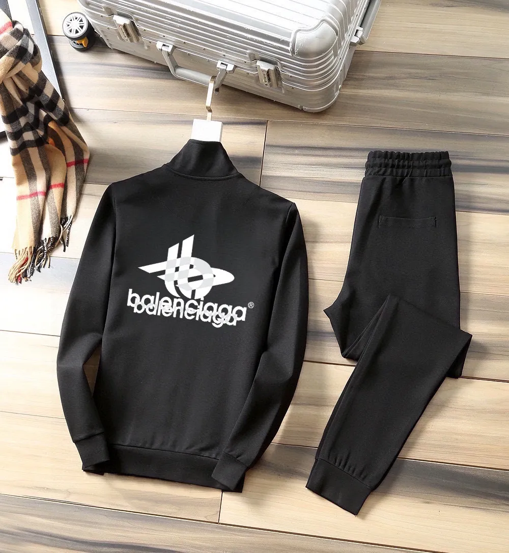 🅿️420 [BALENCIAGA] (Gospel for Fatty) hot-selling suit is coming. Focus on the original version of the official website. 2025 new hot-selling cardigan and sweatshirt suit. The original order is hard to buy🇭🇰. It is the meticulous work of top designers. It has a fitting and perfect upper body effect. All-natural high-quality Roman cotton 100%, close-fitting comfort, noble and elegant! Original hardware embodies elegance and nobility! Counter size: M-5XL (maximum wear up to 220 pounds)