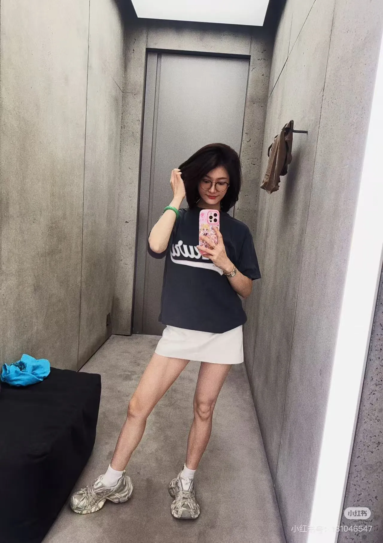 Model picture