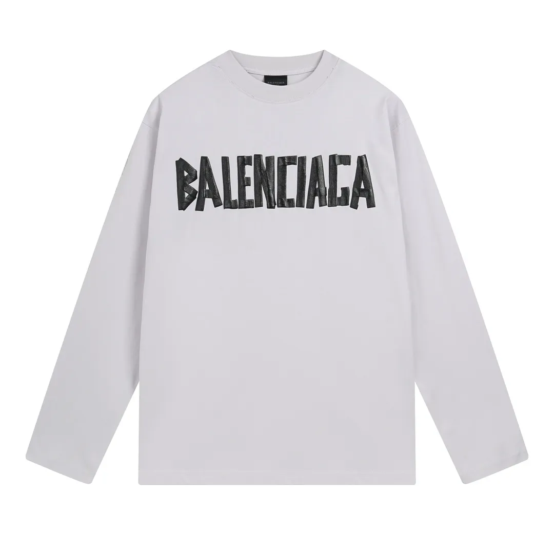 🅿️216 Real photos [Top version. Official website quality] BALENCI*GA/Paris. 23ss latest classic model. Front and rear tape direct printing. Ready-to-wear washed and worn long-sleeved T-shirt. Genuine product developed at the first time, brick cabinet synchronization. Welcome to compare. The fabric is made of Paris ZP custom-woven and dyed 100% cotton with double-yarn compact cotton. The weight is 260 grams. The cloth surface is clean. The cloth pattern is clear, soft and comfortable, and the threads are dyed with no color difference. The classic pattern is directly sprayed by a direct injection machine. Environmentally friendly imported materials, three-dimensional effect. Restored brick cabinet. The garments were washed and aged, and polished by many hands. Produced by ultra-heavy craftsmanship, the market currency is very different, welcome to compare. The version adopts OS loose shoulder design. The same style for men and women. Code: BL225003 Color: dark blue gray, off-white, burgundy, green, black blue, fog blue Size: XS S M L