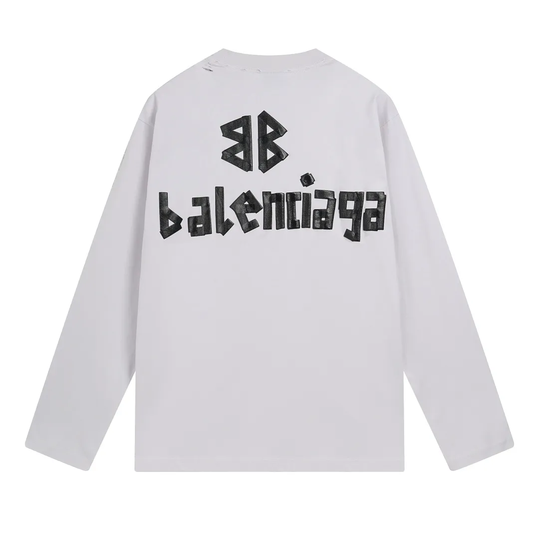 🅿️216 Real photos [Top version. Official website quality] BALENCI*GA/Paris. 23ss latest classic model. Front and rear tape direct printing. Ready-to-wear washed and worn long-sleeved T-shirt. Genuine product developed at the first time, brick cabinet synchronization. Welcome to compare. The fabric is made of Paris ZP custom-woven and dyed 100% cotton with double-yarn compact cotton. The weight is 260 grams. The cloth surface is clean. The cloth pattern is clear, soft and comfortable, and the threads are dyed with no color difference. The classic pattern is directly sprayed by a direct injection machine. Environmentally friendly imported materials, three-dimensional effect. Restored brick cabinet. The garments were washed and aged, and polished by many hands. Produced by ultra-heavy craftsmanship, the market currency is very different, welcome to compare. The version adopts OS loose shoulder design. The same style for men and women. Code: BL225003 Color: dark blue gray, off-white, burgundy, green, black blue, fog blue Size: XS S M L