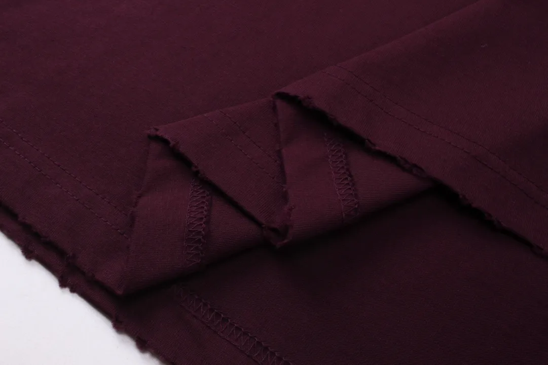 🅿️216 Real photos [Top version. Official website quality] BALENCI*GA/Paris. 23ss latest classic model. Front and rear tape direct printing. Ready-to-wear washed and worn long-sleeved T-shirt. Genuine product developed at the first time, brick cabinet synchronization. Welcome to compare. The fabric is made of Paris ZP custom-woven and dyed 100% cotton with double-yarn compact cotton. The weight is 260 grams. The cloth surface is clean. The cloth pattern is clear, soft and comfortable, and the threads are dyed with no color difference. The classic pattern is directly sprayed by a direct injection machine. Environmentally friendly imported materials, three-dimensional effect. Restored brick cabinet. The garments were washed and aged, and polished by many hands. Produced by ultra-heavy craftsmanship, the market currency is very different, welcome to compare. The version adopts OS loose shoulder design. The same style for men and women. Code: BL225003 Color: dark blue gray, off-white, burgundy, green, black blue, fog blue Size: XS S M L