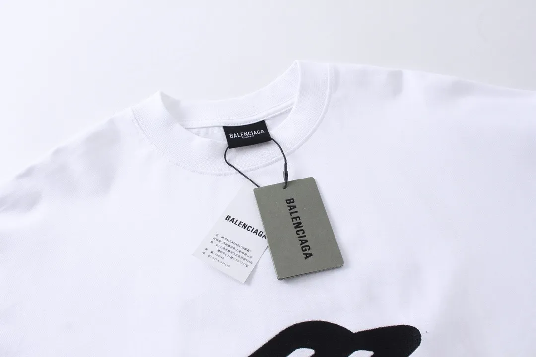 🅿️250 BALENCI*GA Paris 3M embroidered long sleeve. The fabric is made of Paris custom-woven and dyed double yarn pure cotton fabric. The weight is 280g. The thread is custom-woven and dyed without color difference. The front and back panels are embroidered with imported Tajima machines. Two high-temperature setting washes. os dropped shoulders and loose version. Same style for men and women -Color: black ivory -SIZE: XS S M L Style No. 8610#