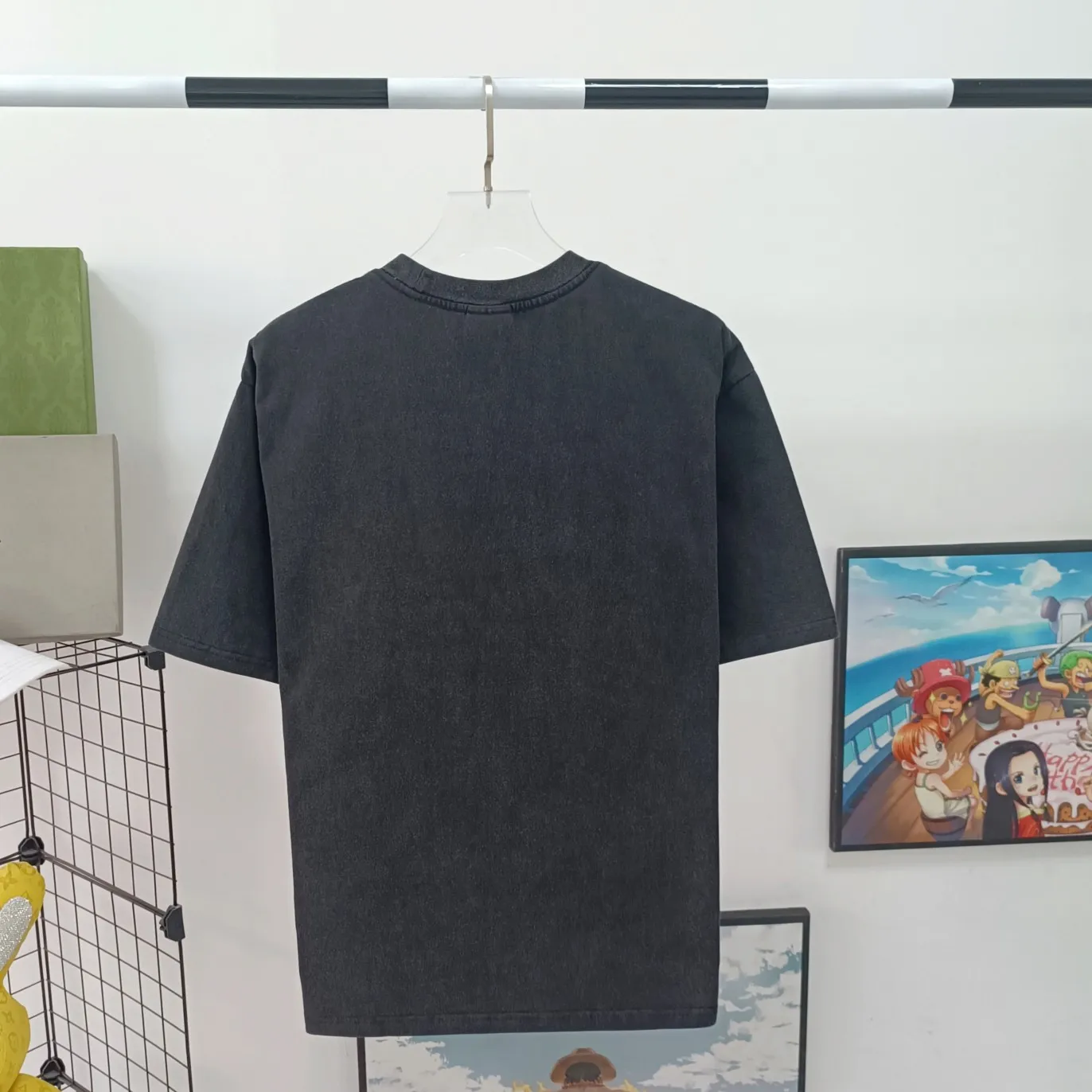 [New] Top tested version Balenciaga BALENCIAGA new XXXL letter embroidery milk white latest style bottoming short-sleeved T-shirt [new ceiling level] - 2023 new version shipped! Feel free to compare top quality products!  -Using imported Tajima 10w needle machine embroidery, high-density embroidery letter wrapping technology, full details and no tails, clear letters without connections‼ ️ - BLCG's latest fashion series, Jay Chou's same upper body, new models are released every year, milk white color is new this year, I didn't hesitate to buy it as soon as I saw it, the upper body is whiter, I love this color so much!  -Full set of 1:1 customized accessories + Sydney paper with logo + new version of handbags at the counter + three labels for large products + original hangtag -The webbing on the back collar extends to the shoulders for reinforcement, and the stitches are downturned at the joints. Imported elliptical machine with imported glue technology. Overall printing without teeth. 32s280g double yarn combed cotton fabric, weighing up to 400 grams after washing!  Color: Washed Black Apricot Size: XS-L P:310