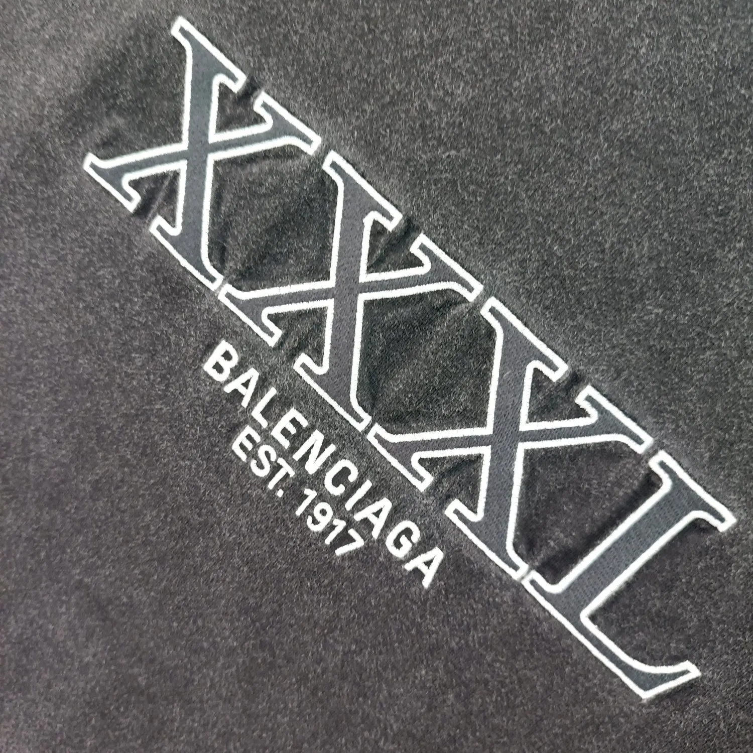 [New] Top tested version Balenciaga BALENCIAGA new XXXL letter embroidery milk white latest style bottoming short-sleeved T-shirt [new ceiling level] - 2023 new version shipped! Feel free to compare top quality products!  -Using imported Tajima 10w needle machine embroidery, high-density embroidery letter wrapping technology, full details and no tails, clear letters without connections‼ ️ - BLCG's latest fashion series, Jay Chou's same upper body, new models are released every year, milk white color is new this year, I didn't hesitate to buy it as soon as I saw it, the upper body is whiter, I love this color so much!  -Full set of 1:1 customized accessories + Sydney paper with logo + new version of handbags at the counter + three labels for large products + original hangtag -The webbing on the back collar extends to the shoulders for reinforcement, and the stitches are downturned at the joints. Imported elliptical machine with imported glue technology. Overall printing without teeth. 32s280g double yarn combed cotton fabric, weighing up to 400 grams after washing!  Color: Washed Black Apricot Size: XS-L P:310