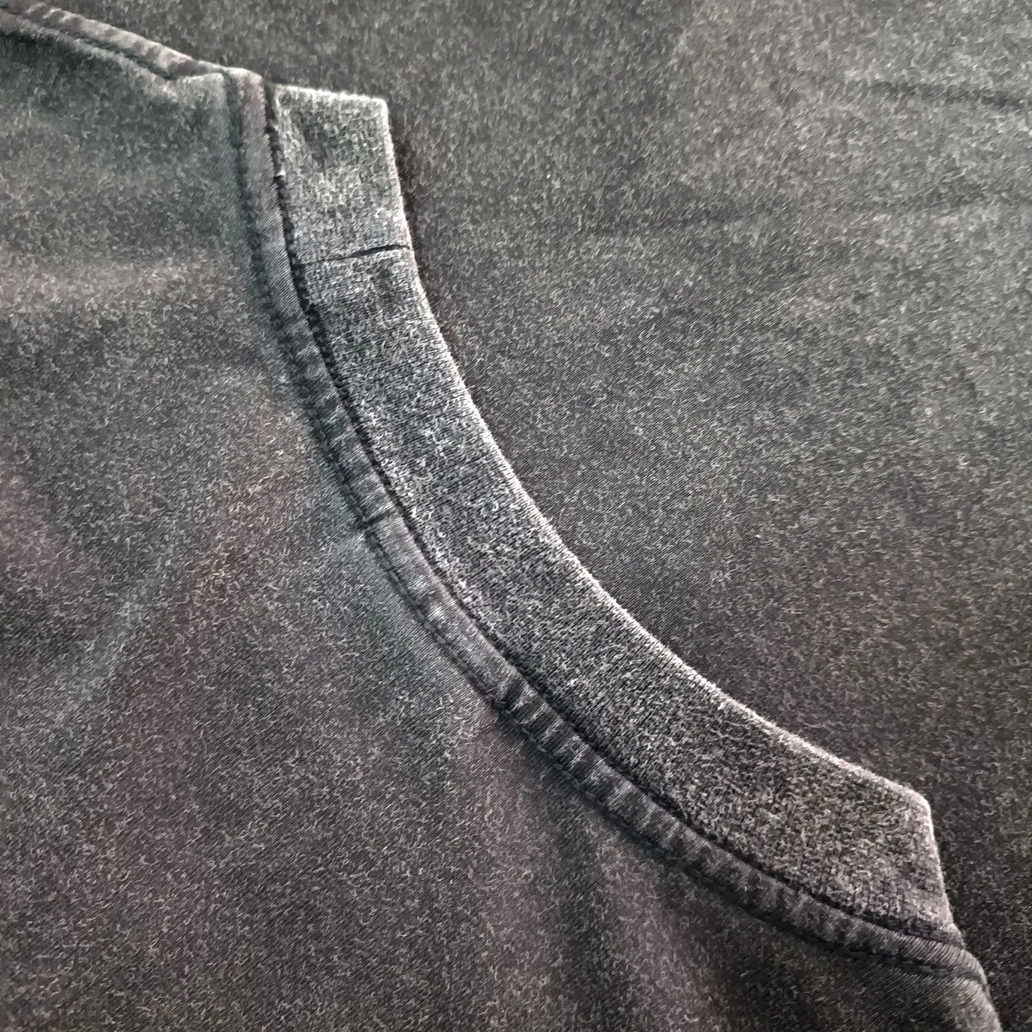 [New] Top tested version Balenciaga BALENCIAGA new XXXL letter embroidery milk white latest style bottoming short-sleeved T-shirt [new ceiling level] - 2023 new version shipped! Feel free to compare top quality products!  -Using imported Tajima 10w needle machine embroidery, high-density embroidery letter wrapping technology, full details and no tails, clear letters without connections‼ ️ - BLCG's latest fashion series, Jay Chou's same upper body, new models are released every year, milk white color is new this year, I didn't hesitate to buy it as soon as I saw it, the upper body is whiter, I love this color so much!  -Full set of 1:1 customized accessories + Sydney paper with logo + new version of handbags at the counter + three labels for large products + original hangtag -The webbing on the back collar extends to the shoulders for reinforcement, and the stitches are downturned at the joints. Imported elliptical machine with imported glue technology. Overall printing without teeth. 32s280g double yarn combed cotton fabric, weighing up to 400 grams after washing!  Color: Washed Black Apricot Size: XS-L P:310