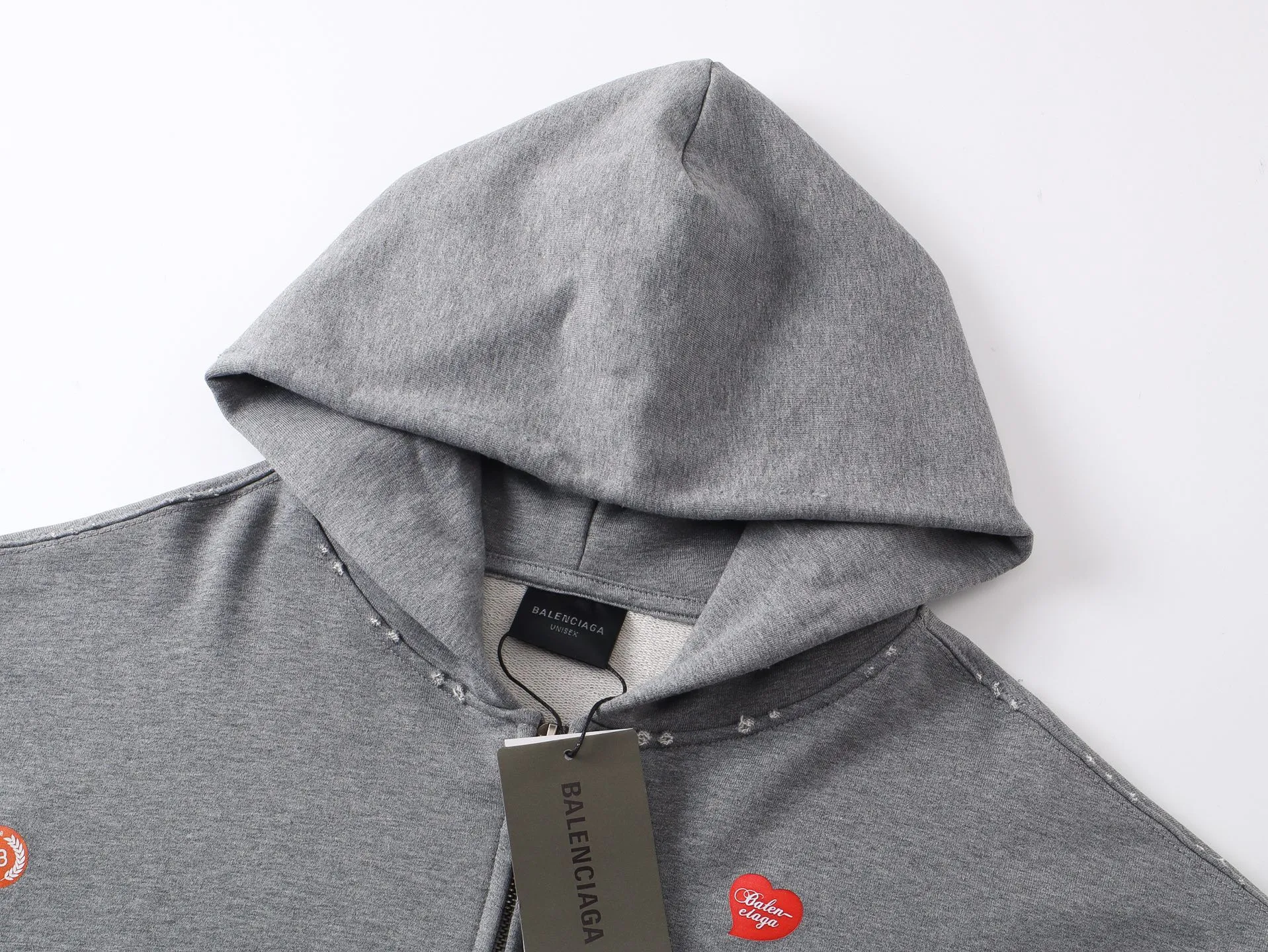 🅿️450 BALENCI*GA Paris fruit pattern Vintage hooded zipper sweatshirt. Growth positioning fixed-point computer spray printing and embossing. Manual master positioning and fixed-point grinding. Customized matching hardware. Clear letters. Three-dimensional effect. Exclusive matching woven and dyed 460g fabric. Threads are dyed in the same cylinder with zero color difference. Brick cabinet synchronization. Welcome to compare. Same style for men and women -Color: Gray Pink -SIZE: Xs S M L Style number 8979#