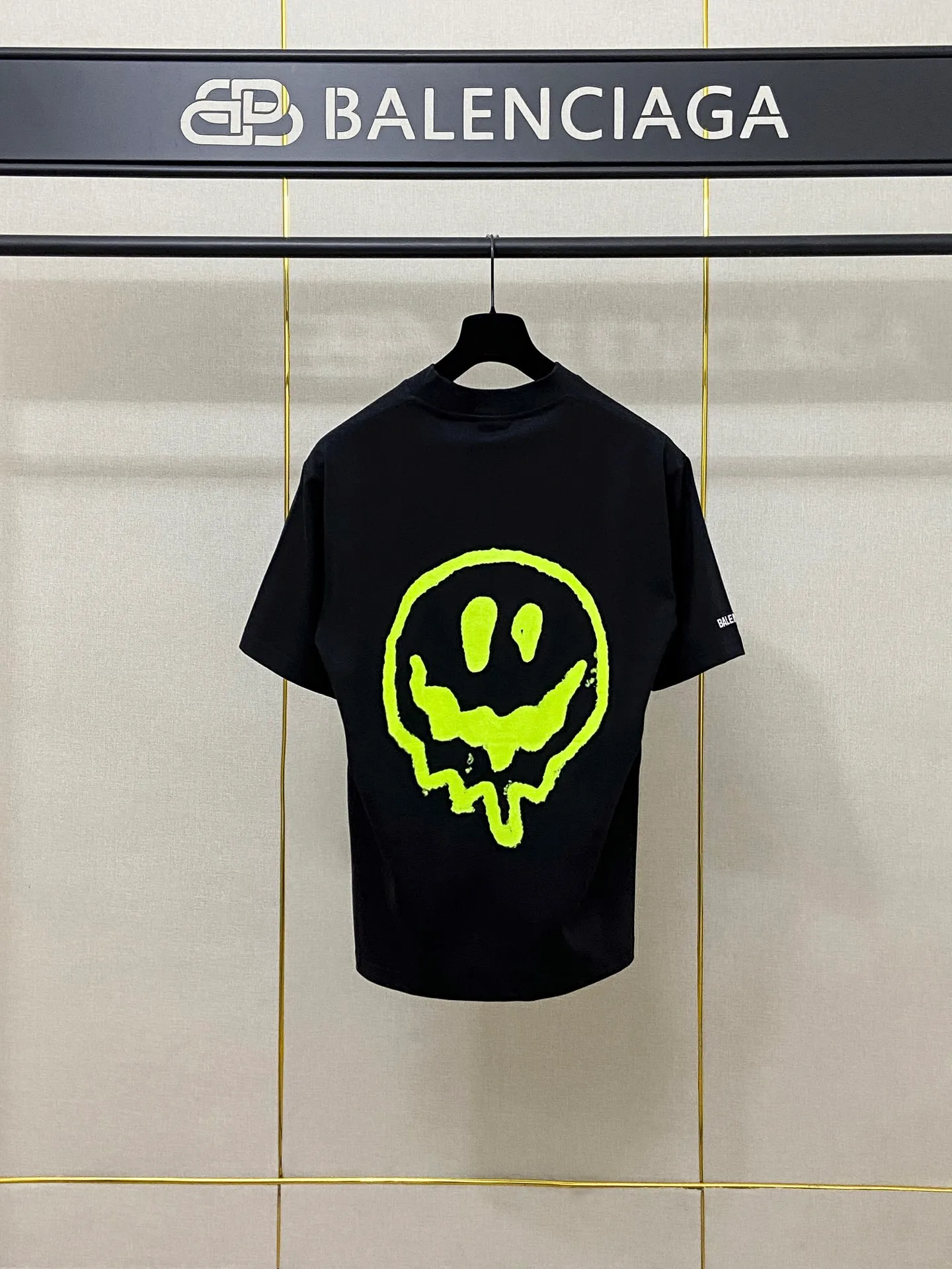 🅿️180 9196# Actual photo top version [[BALENCIA*GA] official website quality Paris new alien front panel smiley face print luminous effect short-sleeved T-shirt OS version loose dropped shoulders Unisex fabric: 260g 100% cotton double yarn Technology: front and rear digital direct injection right sleeve embroidery garment wash shaping solid color Color: black off-white floral gray Size: XS S M L