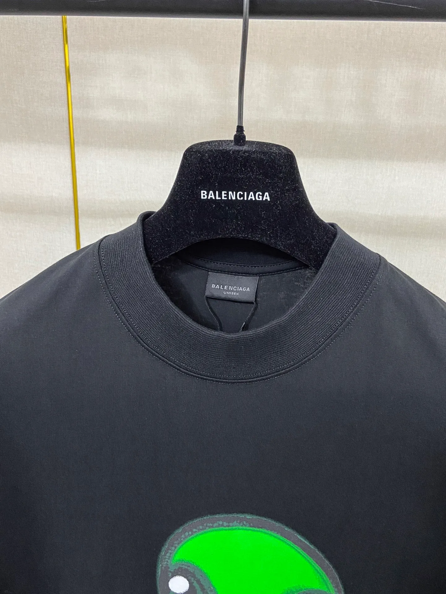 🅿️180 9196# Actual photo top version [[BALENCIA*GA] official website quality Paris new alien front panel smiley face print luminous effect short-sleeved T-shirt OS version loose dropped shoulders Unisex fabric: 260g 100% cotton double yarn Technology: front and rear digital direct injection right sleeve embroidery garment wash shaping solid color Color: black off-white floral gray Size: XS S M L