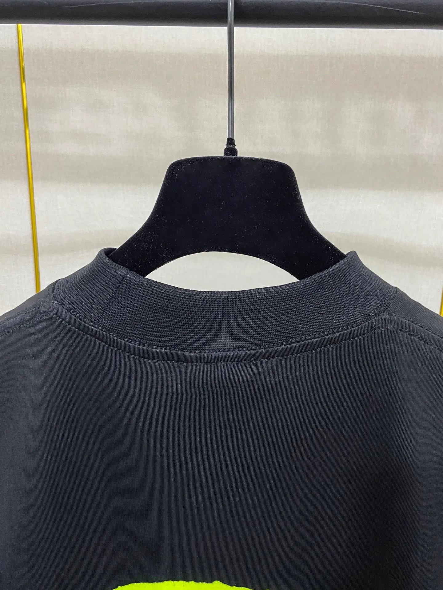 🅿️180 9196# Actual photo top version [[BALENCIA*GA] official website quality Paris new alien front panel smiley face print luminous effect short-sleeved T-shirt OS version loose dropped shoulders Unisex fabric: 260g 100% cotton double yarn Technology: front and rear digital direct injection right sleeve embroidery garment wash shaping solid color Color: black off-white floral gray Size: XS S M L