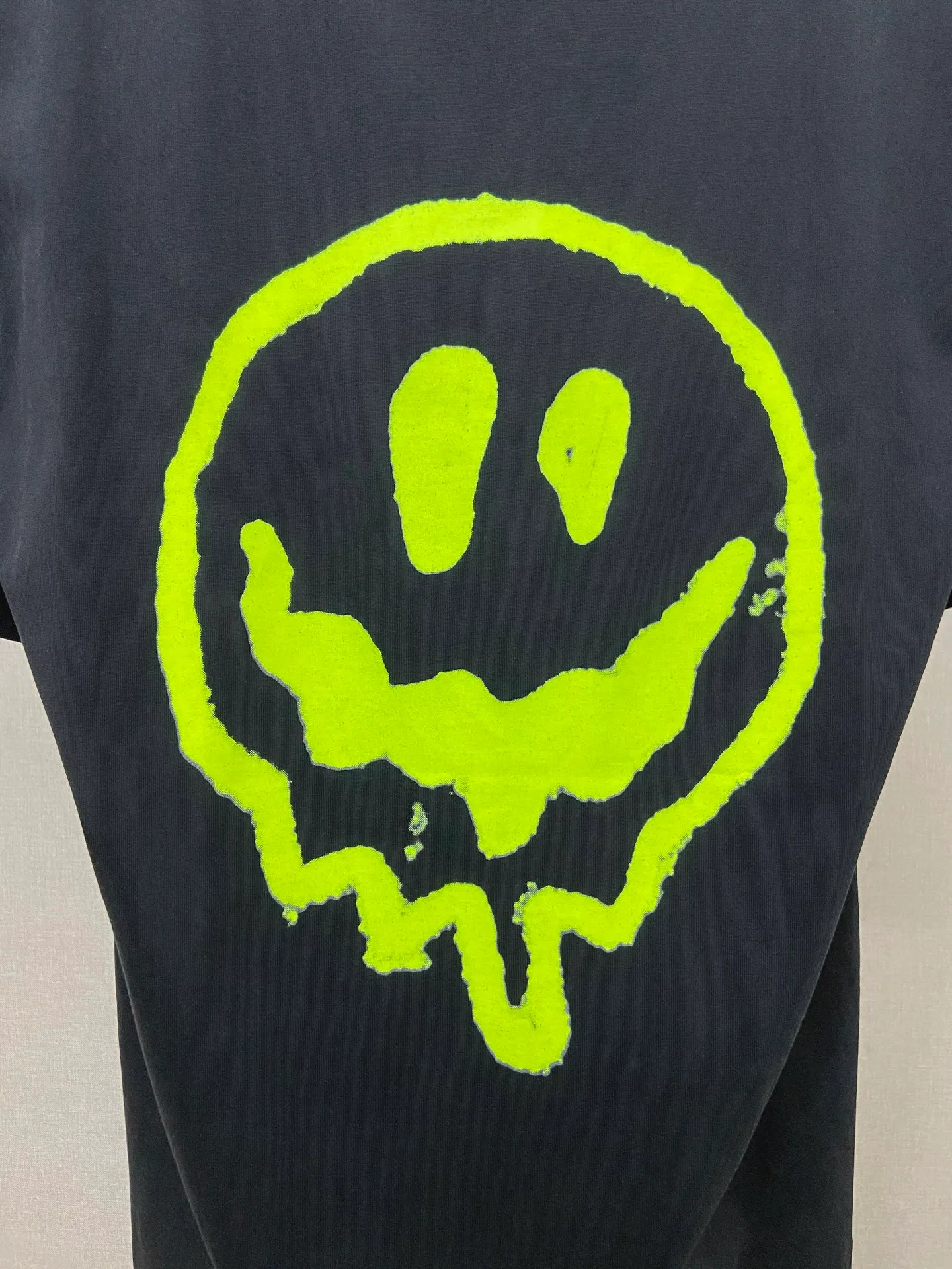 🅿️180 9196# Actual photo top version [[BALENCIA*GA] official website quality Paris new alien front panel smiley face print luminous effect short-sleeved T-shirt OS version loose dropped shoulders Unisex fabric: 260g 100% cotton double yarn Technology: front and rear digital direct injection right sleeve embroidery garment wash shaping solid color Color: black off-white floral gray Size: XS S M L