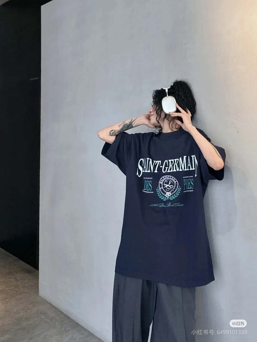 ♻️💯Refer to the model picture for the upper body❤️The top version of Balenciga/Balenciga 1917 Scissor Rupture Printed Short-sleeved T-shirt uses burst printing technology, fraying process, pure cotton soft fabric, contrast dyed fabric, imported printing technology, full of trend, dyed pure cotton fabric, OS version, complete with three labels, same style for men and women. Size XS S M L