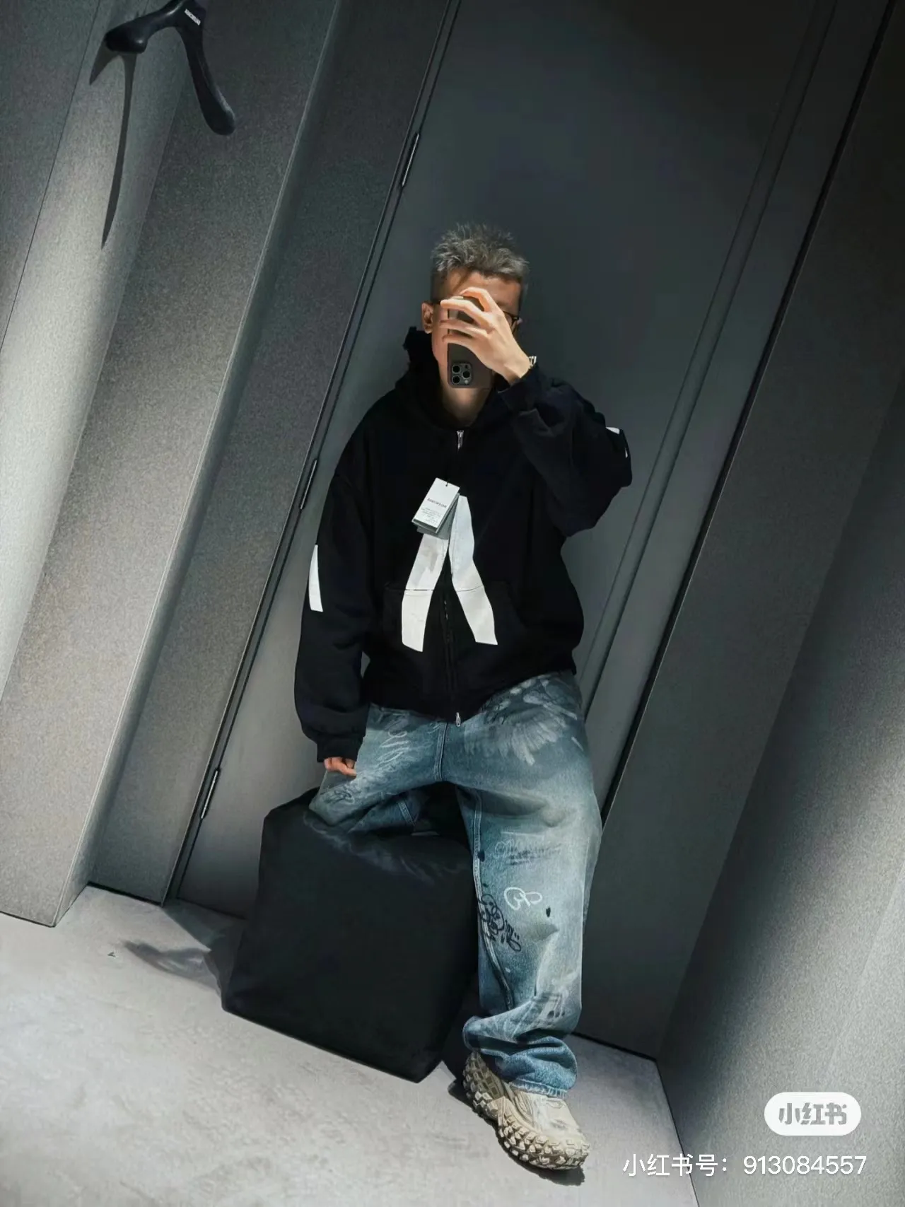 Model picture