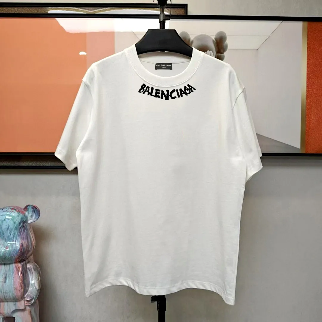 🅿️180 Balenciaga 🌟New summer style🎽made of pure cotton fabric, super soft and skin-friendly! High-grade hand-painted printing with logo, design embellishment, neat and detailed wiring inside, making the upper body fashionable! High-end and versatile model, the quality is visible! Size: S-XXL Color: black, white