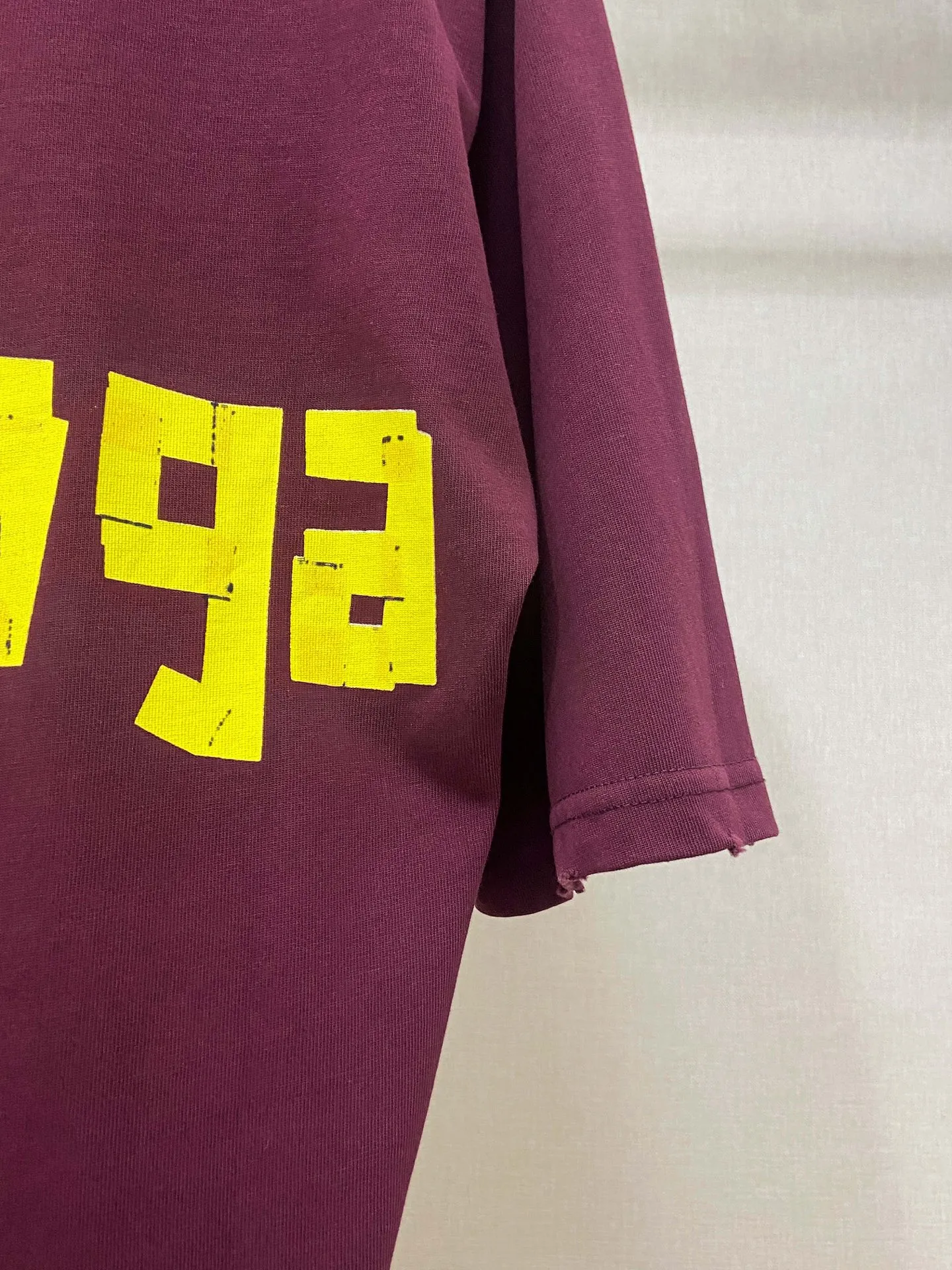 🅿️180 9110# Actual photo top version [[BALENCIA*GA] official website quality Paris new yellow tape bandage digital direct spray short-sleeved T-shirt OS version loose dropped shoulders Unisex style Fabric: 260g 100% pure cotton double yarn Process: front and rear digital direct spray garment wash worn distressed fixed color Color: gray blue white washed blue burgundy green Black silver rose red khaki Size: XS S M L