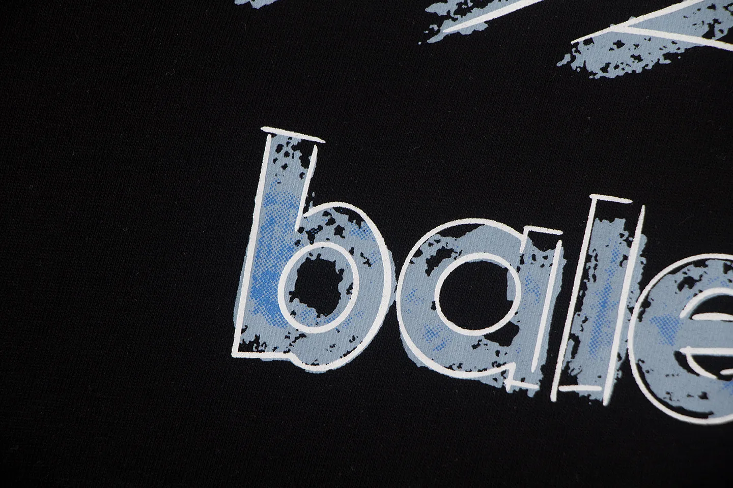 🅿️160 Balenciaga2026 new painted T-shirt Material: Made of high version 300g double yarn combed cotton Size: S M L XL Color: black and white Style number: W2806