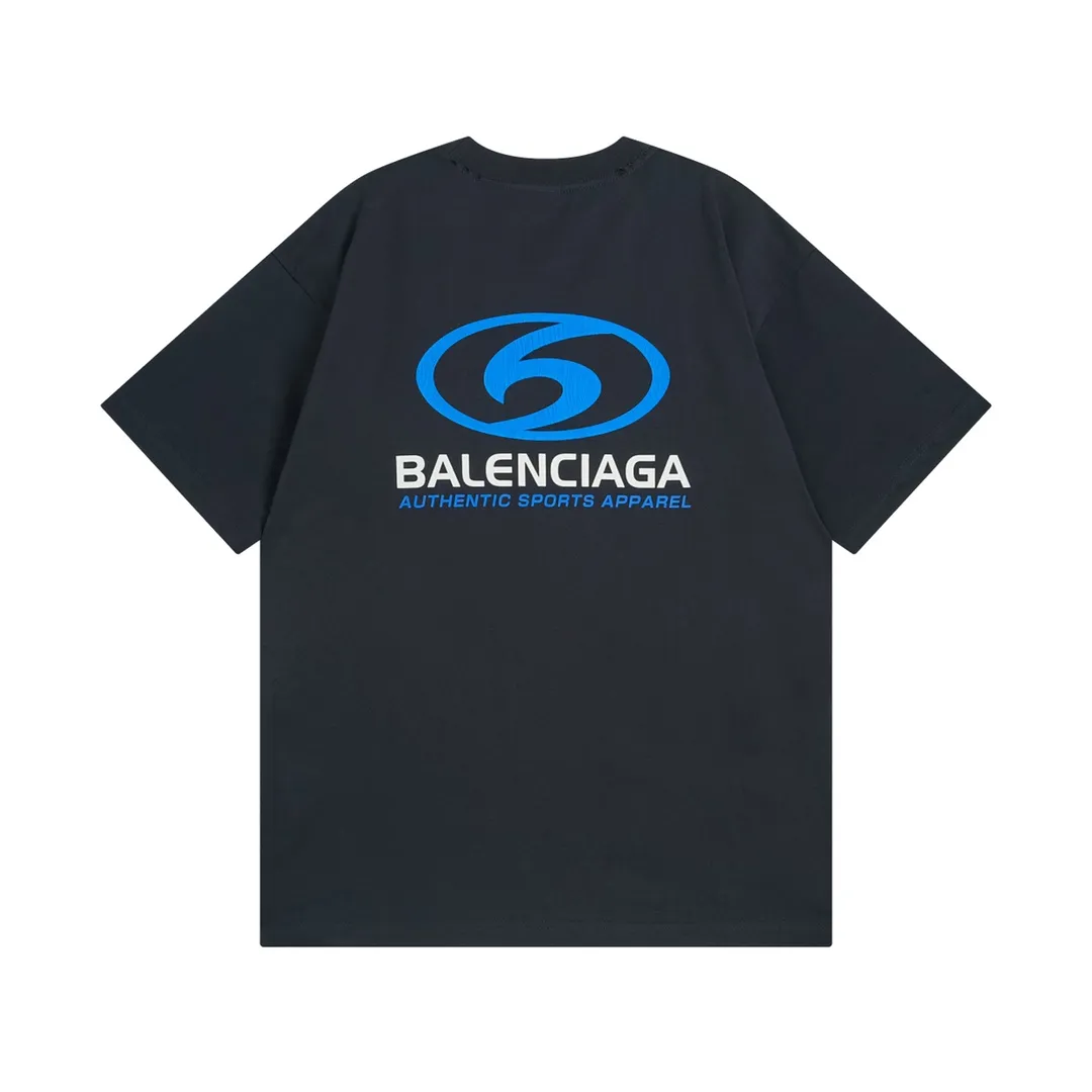 🅿️180 detailed pictures [Top version. Official website quality] BALENCI*GA/Paris. 2024 new style. New LOGO straight crack printed ready-to-wear frayed distressed short-sleeved T-shirt, brick cabinet synchronization. Genuine product developed at the first time, happy to print and compare! The fabric is made of Paris ZP custom-woven and dyed cotton double yarn. Weighing 260 grams, the cloth surface is clean. The cloth pattern is clear, soft and comfortable. The threads are dyed with no color difference. The classic LOGO is printed using environmentally friendly imported materials, with clear straight-crack pattern letters and a three-dimensional effect. Restored brick cabinet. Ready-made garments are washed, worn and distressed. Different market currency. Welcome to compare. The version adopts OS loose shoulder design. Same style for men and women. Code: BL223305 Color: gray blue, apricot, yellow Size: XS to L