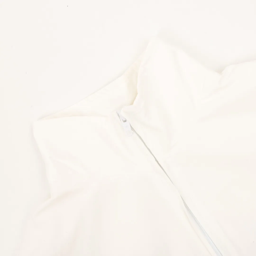 🅿️620 balenciaga/Balenciaga tape printed jacket, light luxury, a must-have item for daily commuting for men and women. Correct version welcome to compare · Made of T800 professional jacket polyester fabric · The entire fabric is pre-treated with a waterproof coating · The interior is made of three-level polyester bird's eye mesh · OS ultra-loose silhouette design · Side zipper pockets Small high stand collar design · Internal zipper hidden pocket design · Elastic waistband design at the hem · Customized molded hardware zippers Double puller design for jackets · Printing adopts Israeli Kornit digital direct printing process · Original main mark, washed tag brand packaging SIZE: S-L