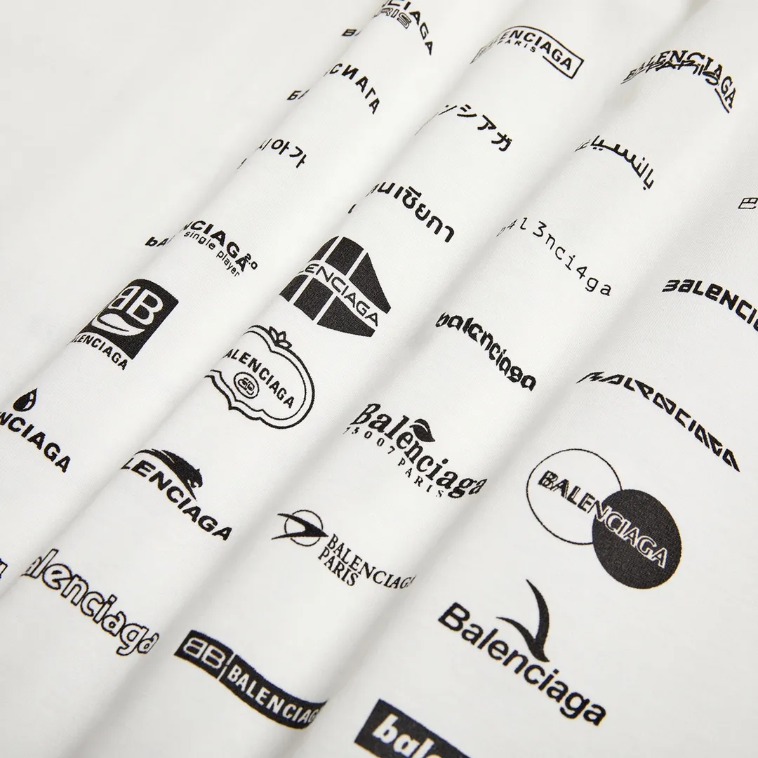 🅿️160 9137# Detailed picture Top version [[BALENCIA*GA] official website quality Paris new style full of classic LOGO past generations collection printed short-sleeved T-shirt OS version loose dropped shoulders Unisex fabric: 260 grams 100% cotton double yarn Technology: front and rear panel printing Garment washing Shape solid color Color: black white Size: XS S M L
