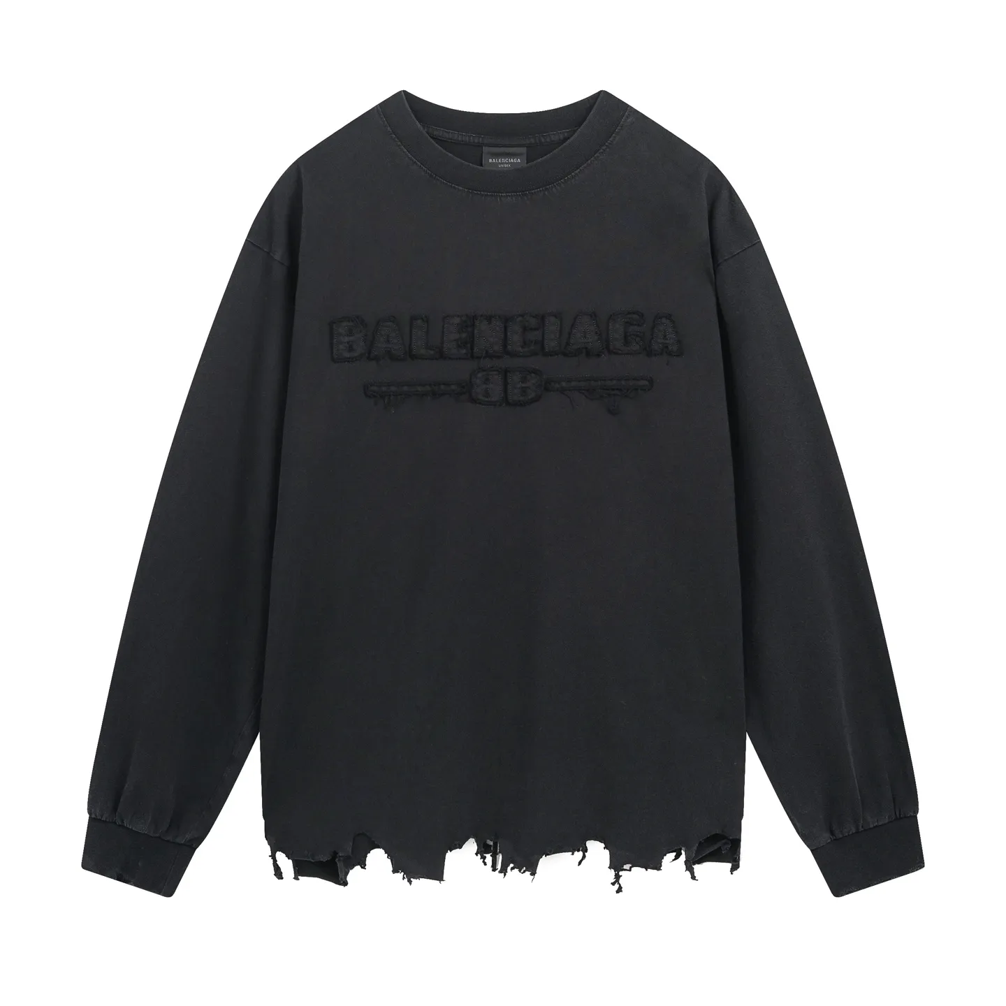 🅿️230 real photos [Top version. Official website quality] BALENCI*GA/Paris #2025 new letter LOGO chest patch embroidered washed long-sleeved long-sleeved T-shirt, ready-made garments are stitched on the reverse side, ready-made garments are washed, full of design sense. Welcome to compare. The fabric is made of Paris ZP custom-woven and dyed cotton double yarn, weighing 260 grams, the cloth surface is clean. The cloth pattern is clear, soft and comfortable. The threads are dyed with no color difference. The classic letter LOGO is embroidered with imported Tajima embroidery machine. The effect is three-dimensional. Restore the brick cabinet, adopt OS loose shoulder style. Same style for men and women. Code: BL255081 Color: washed black Size: XS S M L