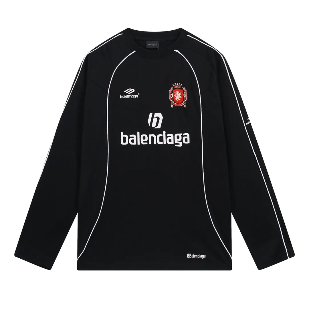 🅿️340 BALENCI*GA Paris Manchester United co-branded football No. 10 embroidery printed long sleeves, the fabric is made of Paris custom-woven and dyed double yarn pure cotton fabric. The weight is 280g. The thread is custom-woven and dyed without color difference. The front and rear panels use imported glue screen printing technology + the front and left sleeves use imported Tajima embroidery machine matt light heavy embroidery technology, two high-temperature shaping washes, os dropped shoulders, loose version, same style for men and women! ! -Color: black pink white red -SIZE: XS S M L style number 8606#