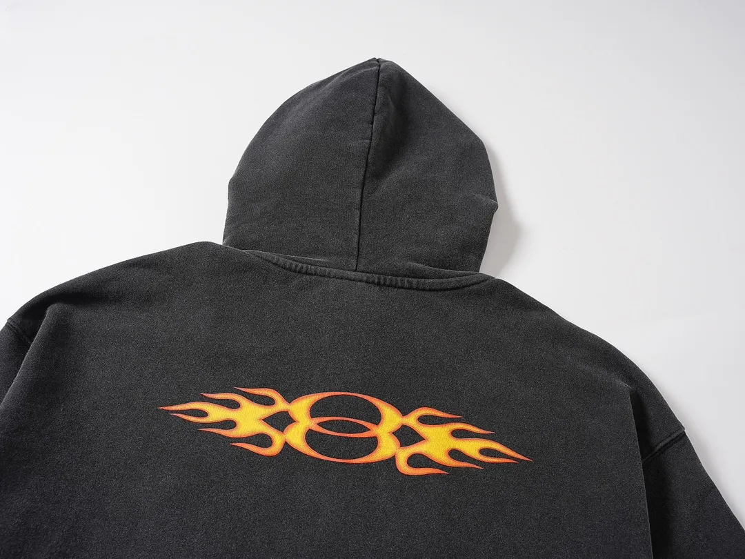 🅿️350 real photos [Top version. Official website quality] BALENCI*GA/Paris#.2024#Double Ring# Flame Direct Injection Printed Washed and Distressed Hooded Sweatshirt 2024 New Style. Genuine product developed at the first time, widely used in the market. Happy printing comparison! The fabric is made of Paris ZP custom-woven and dyed cotton sweatshirt. Weighing 460 grams, the cloth surface is clean. The cloth pattern is clear, soft and comfortable. The threads are dyed with no color difference. The printing uses environmentally friendly imported materials for direct printing, with clear patterns and three-dimensional effects. The entire garment is washed, distressed and worn. The version adopts OS loose shoulder design. Same style for men and women. Code: BL238937 Color: washed black Size: XS S M L